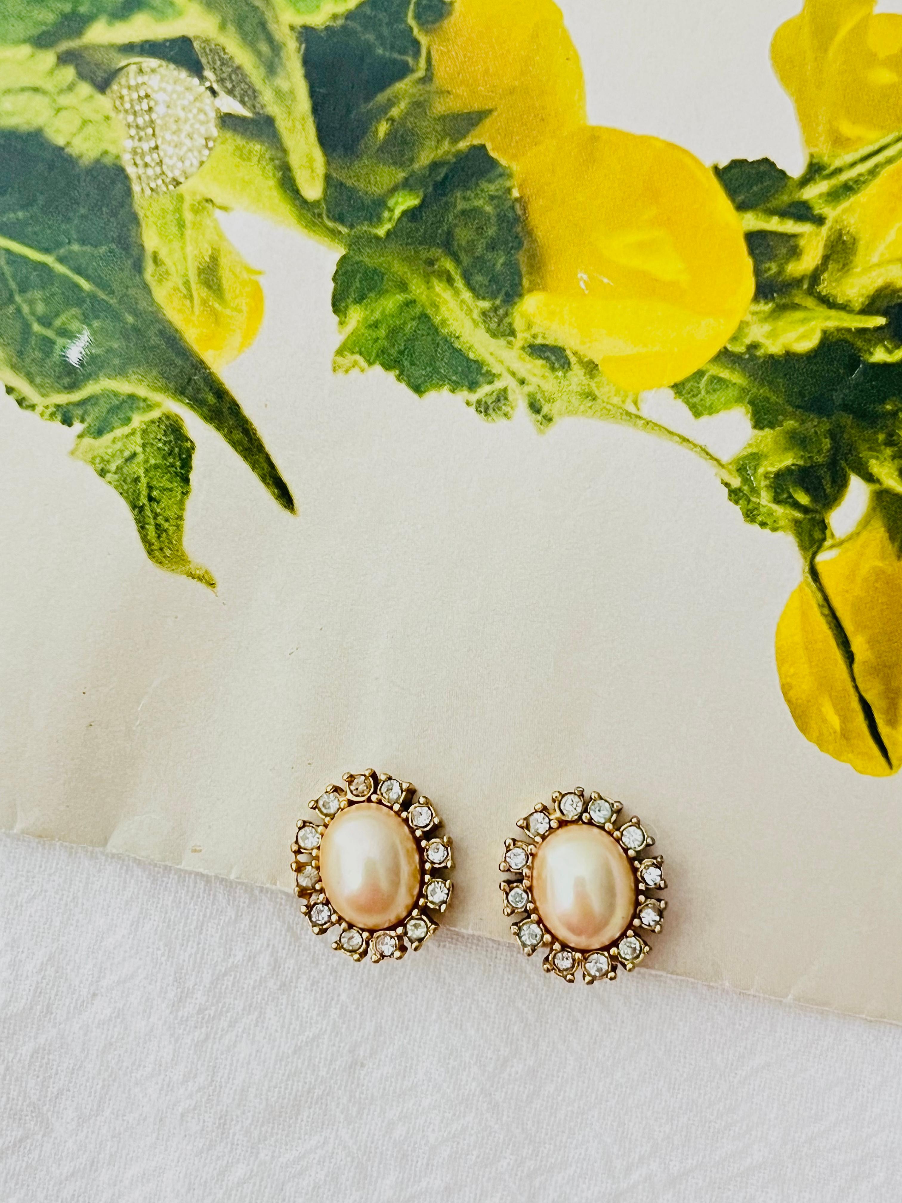 Art Deco Christian Dior Vintage 1980s White Flower Oval Pearl Sparking Crystals Earrings For Sale