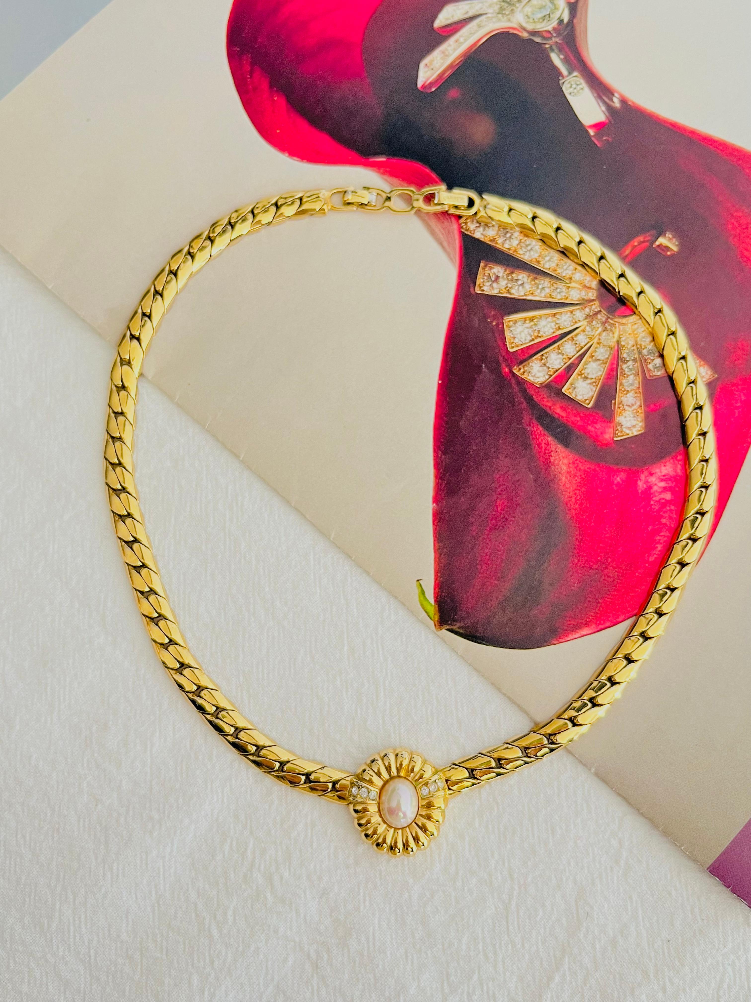 Art Deco Christian Dior Vintage 1980s White Oval Flower Pearl Crystals Sunburst Necklace For Sale