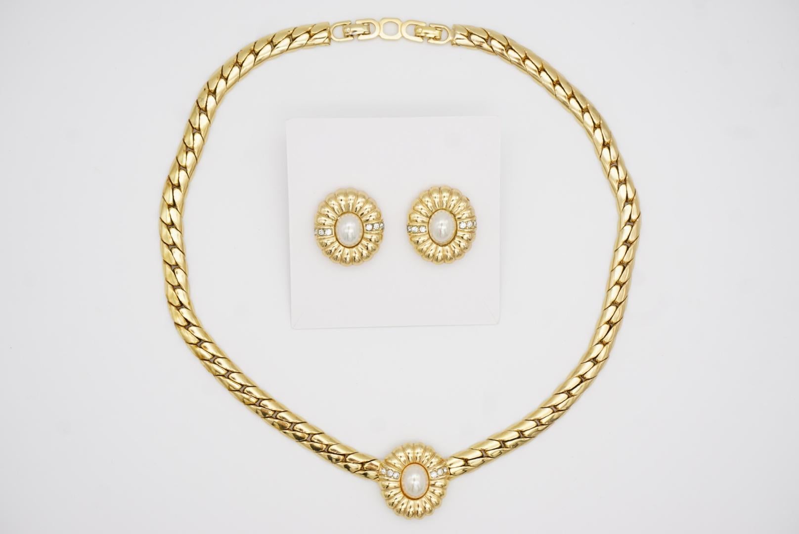 Christian Dior Vintage 1980s White Oval Flower Pearls Crystals Shell 2 Set Gold For Sale 6