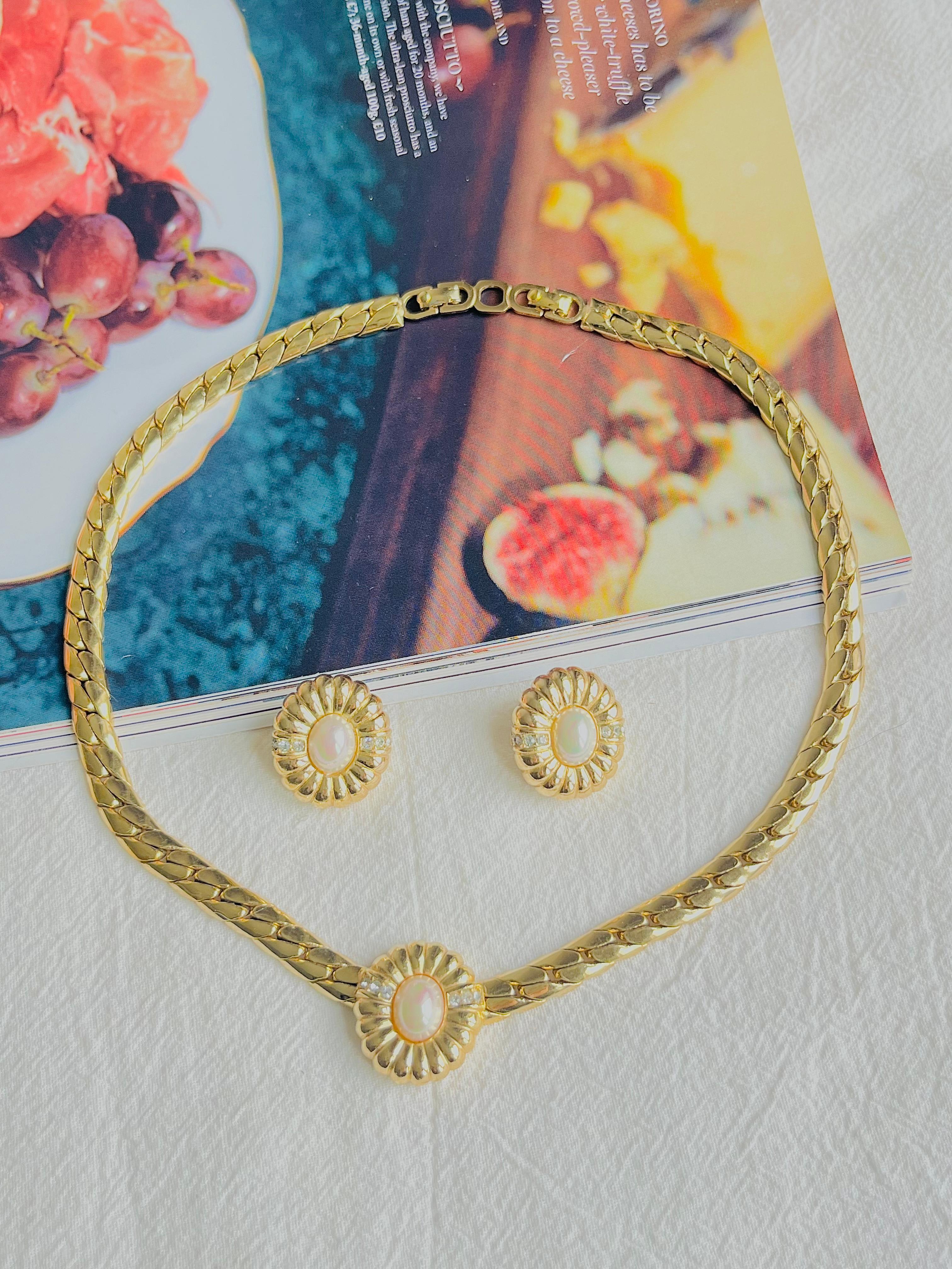 Art Deco Christian Dior Vintage 1980s White Oval Flower Pearls Crystals Shell 2 Set Gold For Sale