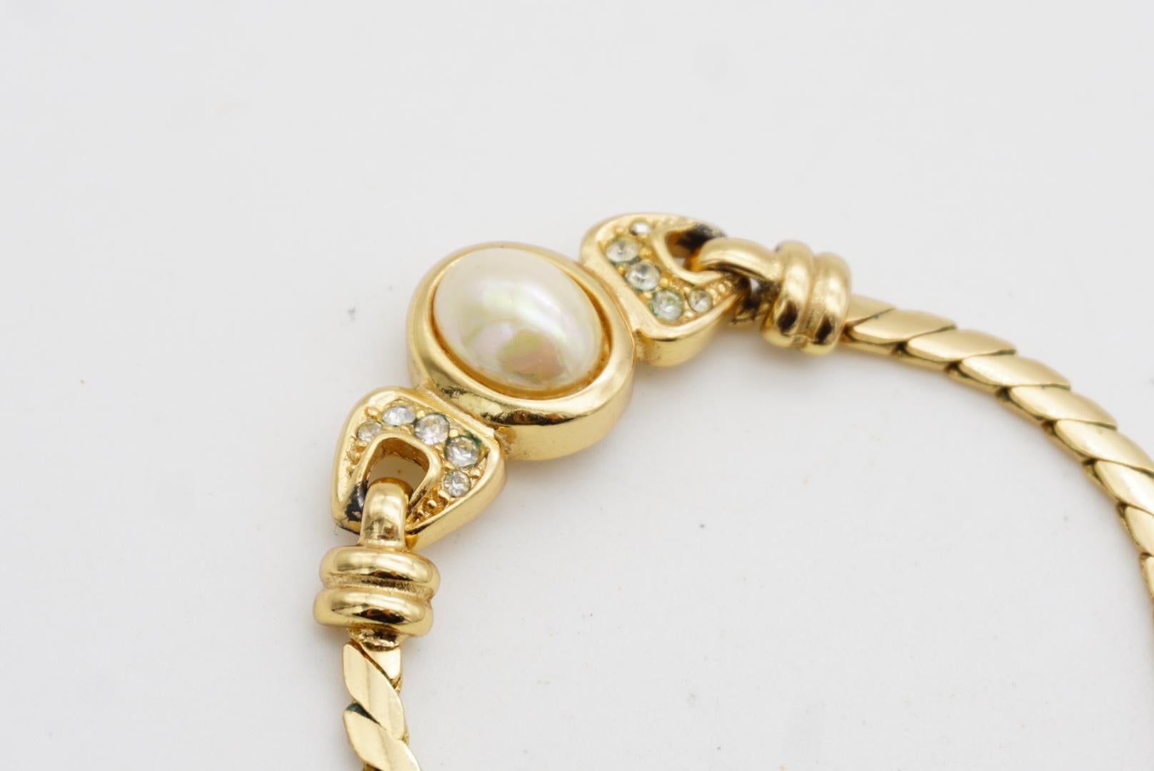 Christian Dior Vintage anni '80 Collana con ciondolo ovale di perle bianche e cristalli collegati in vendita 5