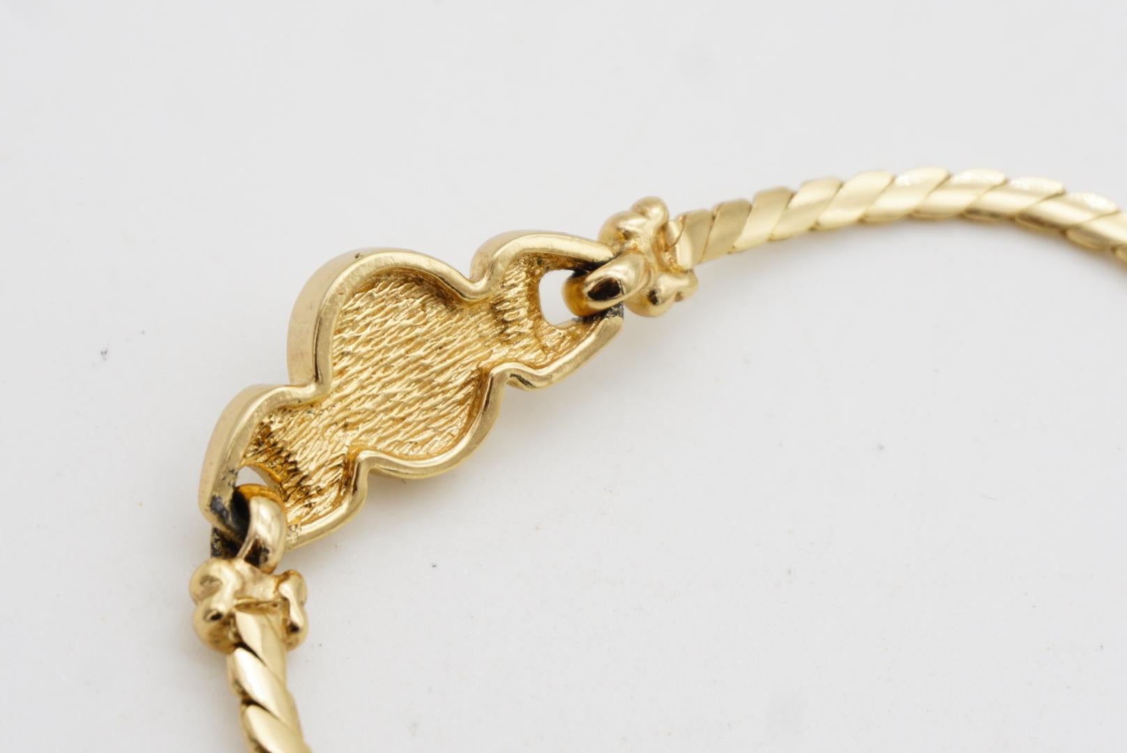 Christian Dior Vintage anni '80 Collana con ciondolo ovale di perle bianche e cristalli collegati in vendita 6