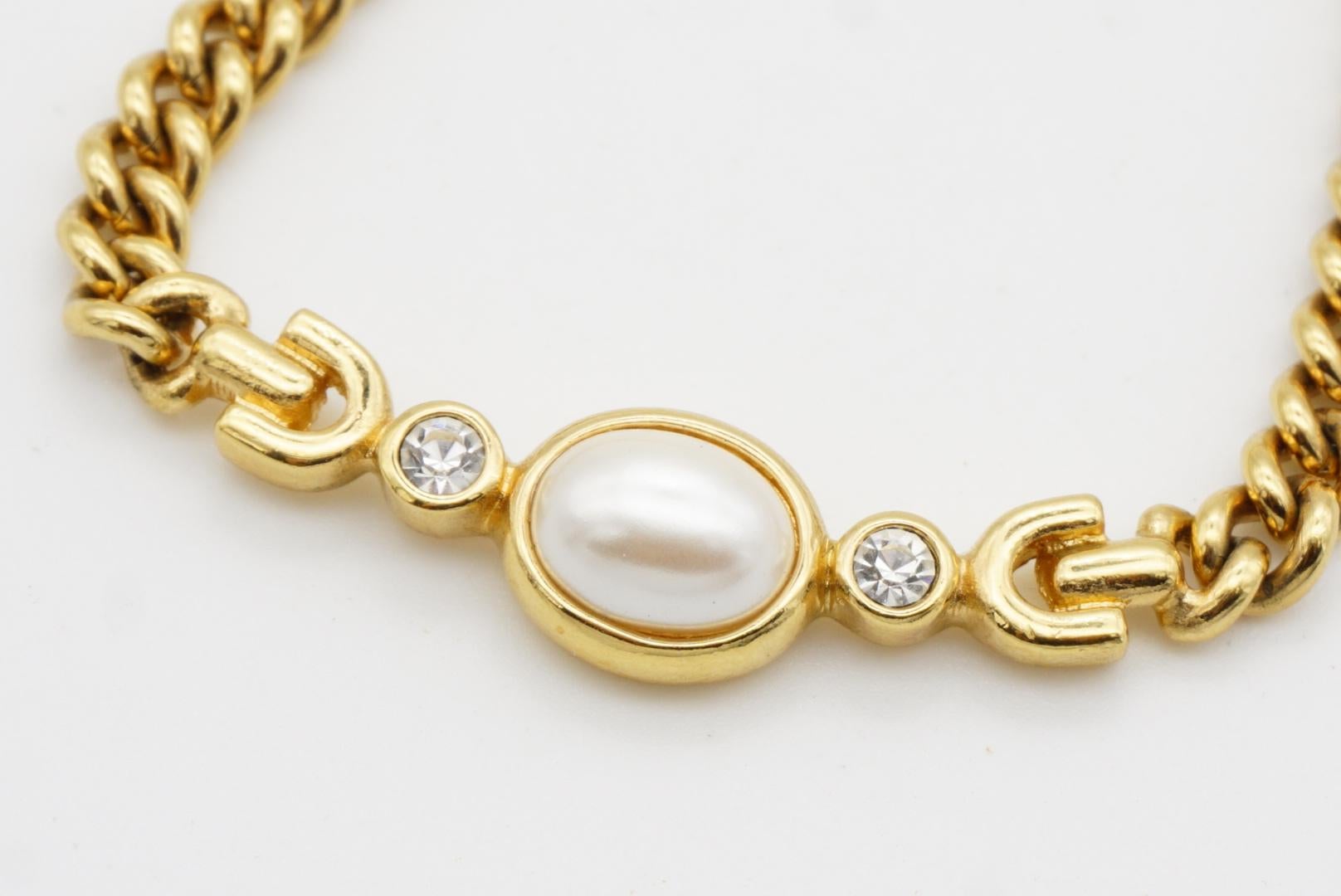 Christian Dior Vintage 1980s White Oval Pearl Double Crystals Pendant Necklace For Sale 4