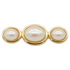 Christian Dior Retro 1980s White Oval Trio Pearl Long Bar Elegant Gold Brooch