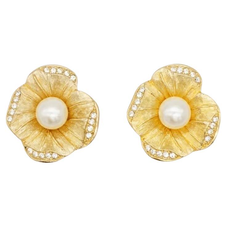Christian Dior Vintage 1980s White Pearl Crystals Flower Elegant Clip Earrings For Sale