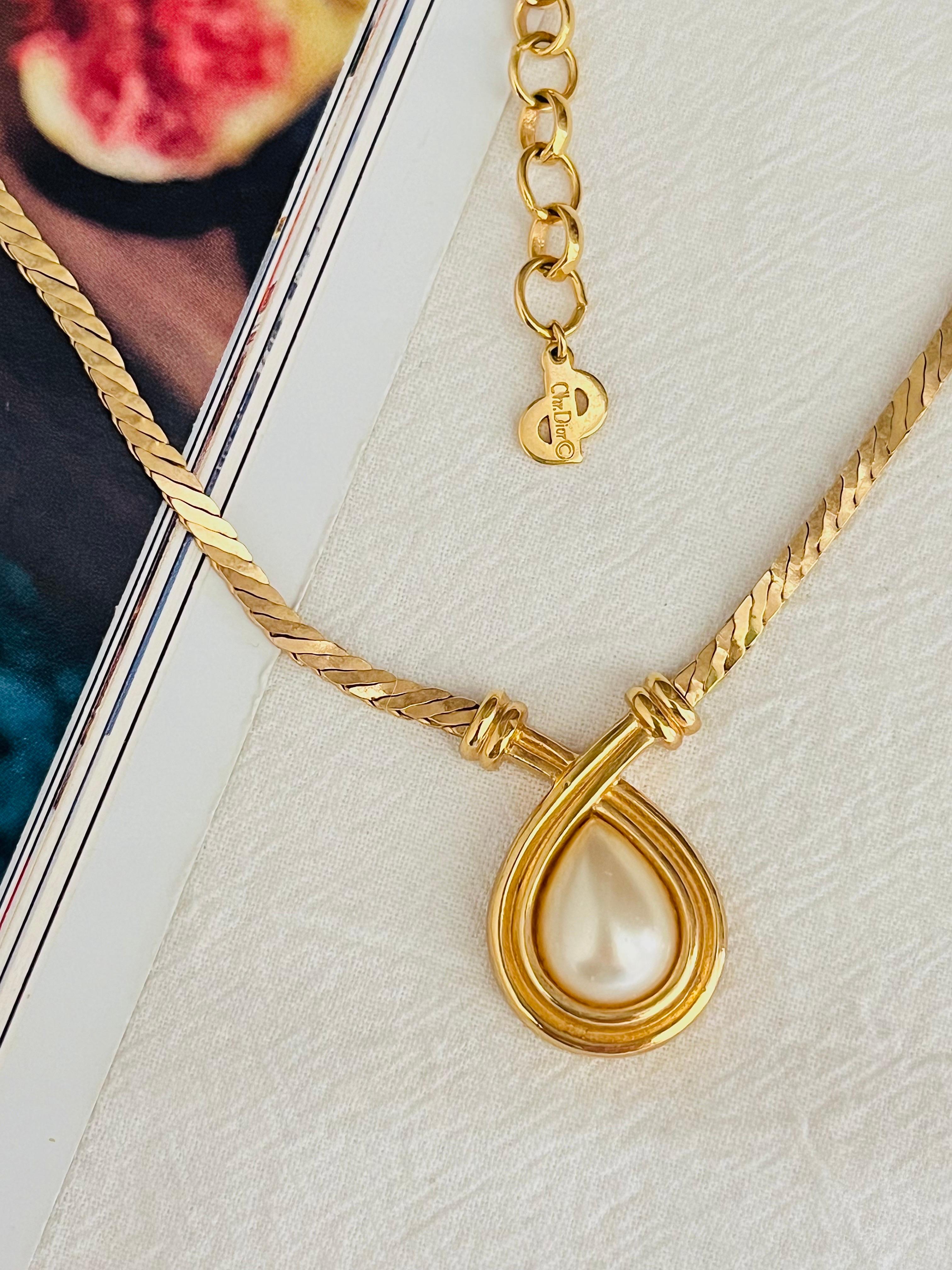 Women's or Men's Christian Dior Vintage 1980s White Pearl Crystals Water Drop Pendant Necklace For Sale