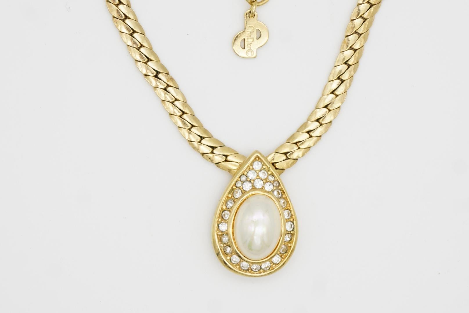 Christian Dior Vintage 1980s White Pearl Crystals Water Drop Pendant Necklace For Sale 2