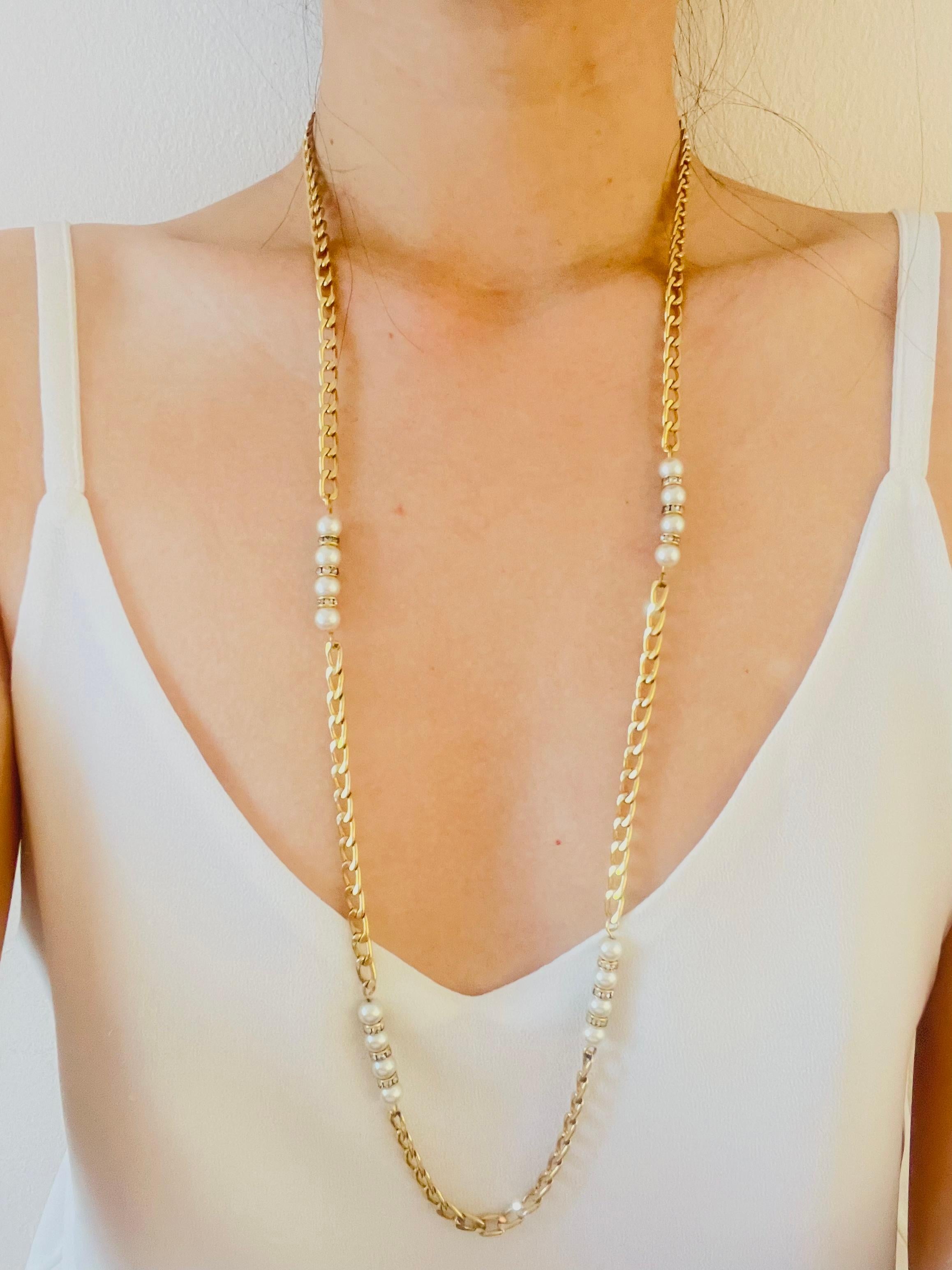 Christian Dior Vintage 1980s White Pearl Round Ball Crystals Gold Long Necklace For Sale 5