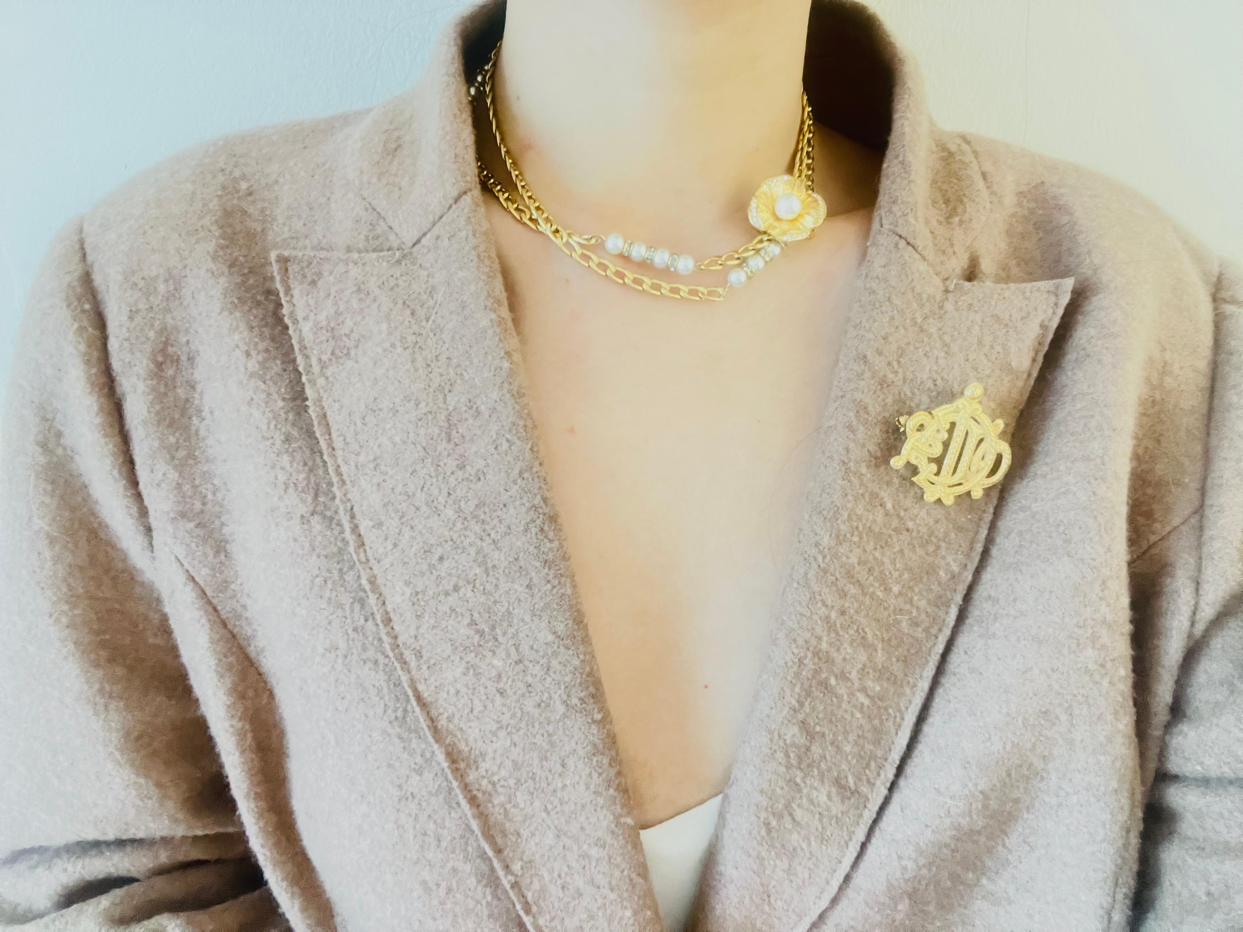 Christian Dior Vintage 1980s White Pearl Round Ball Crystals Gold Long Necklace im Angebot 2