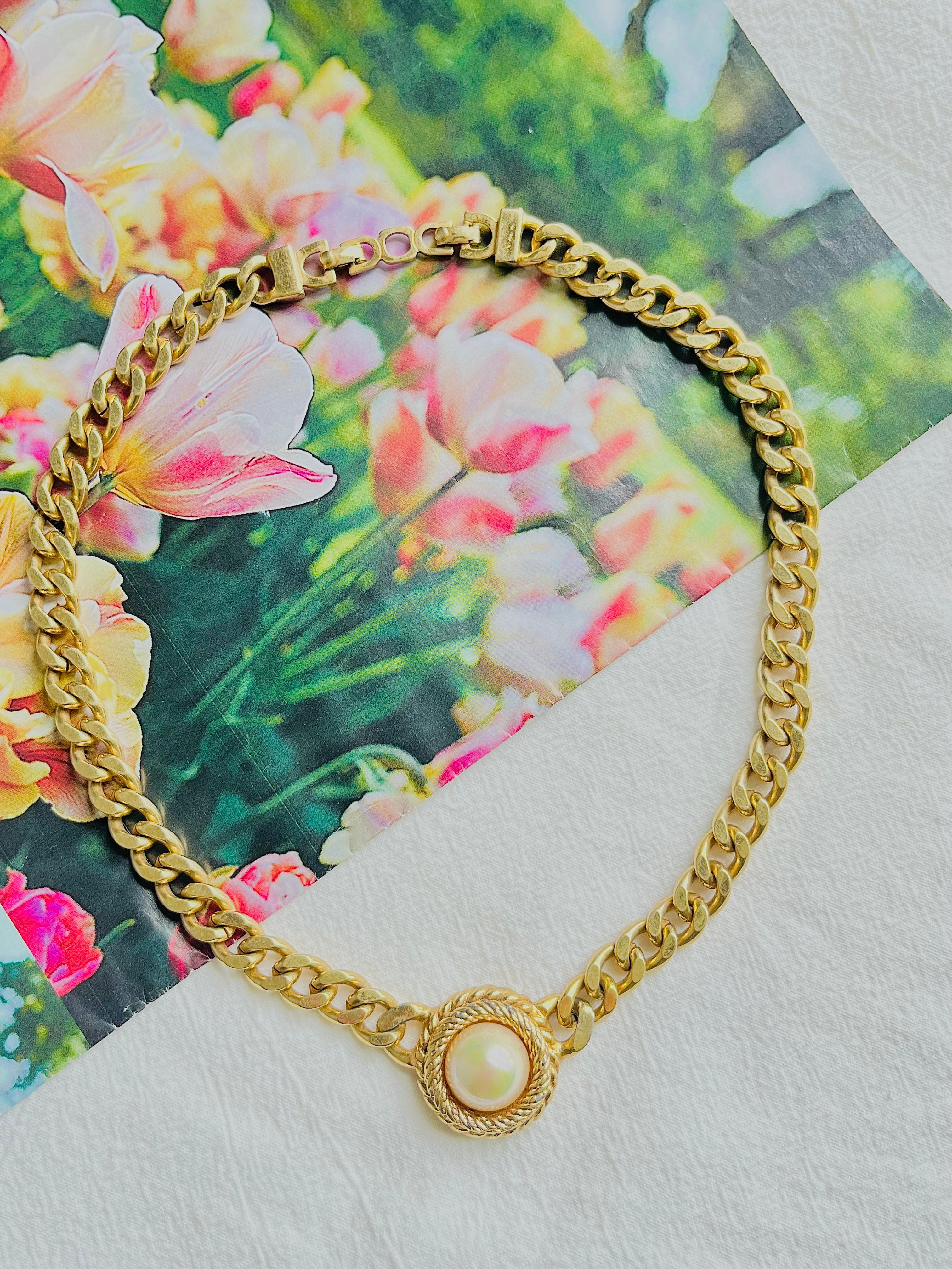 Art Deco Christian Dior Vintage 1980s White Pearl Round Circle Curb Linked Gold Necklace