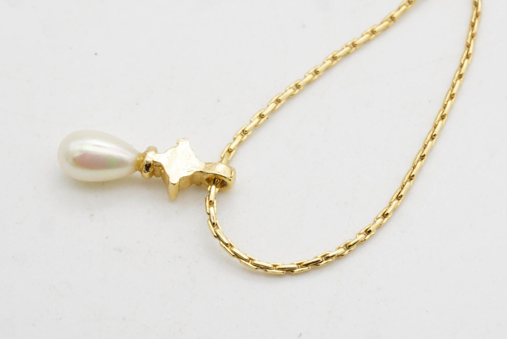 Christian Dior Vintage 1980s White Pearl Water Drop Crystal Pendant Necklace For Sale 5