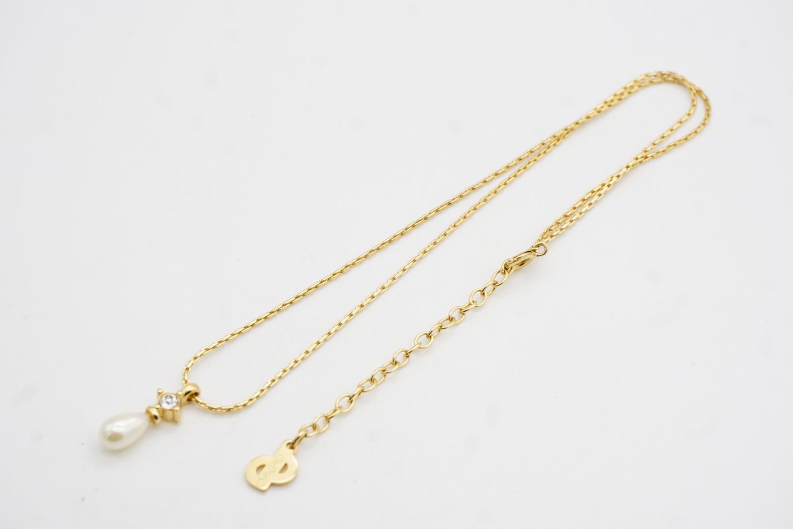 Christian Dior Vintage 1980s White Pearl Water Drop Crystal Pendant Necklace For Sale 6