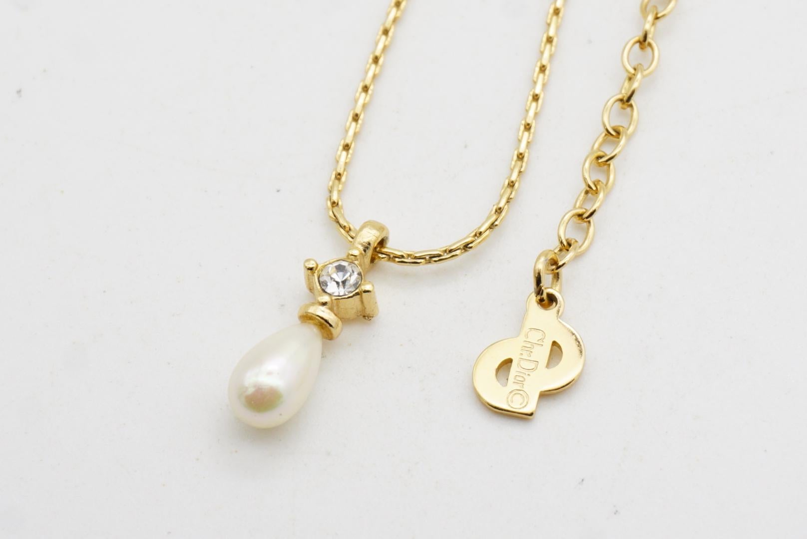 Christian Dior Vintage 1980s White Pearl Water Drop Crystal Pendant Necklace For Sale 7