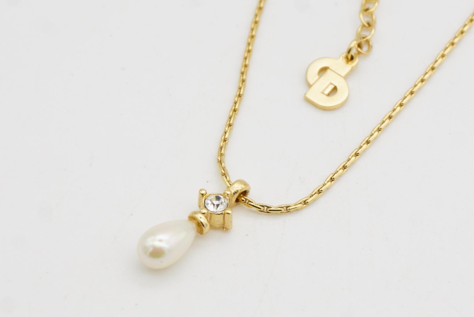 Christian Dior Vintage 1980s White Pearl Water Drop Crystal Pendant Necklace For Sale 3