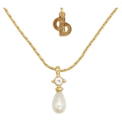Christian Dior Vintage 1980s White Pearl Water Drop Crystal Pendant Necklace