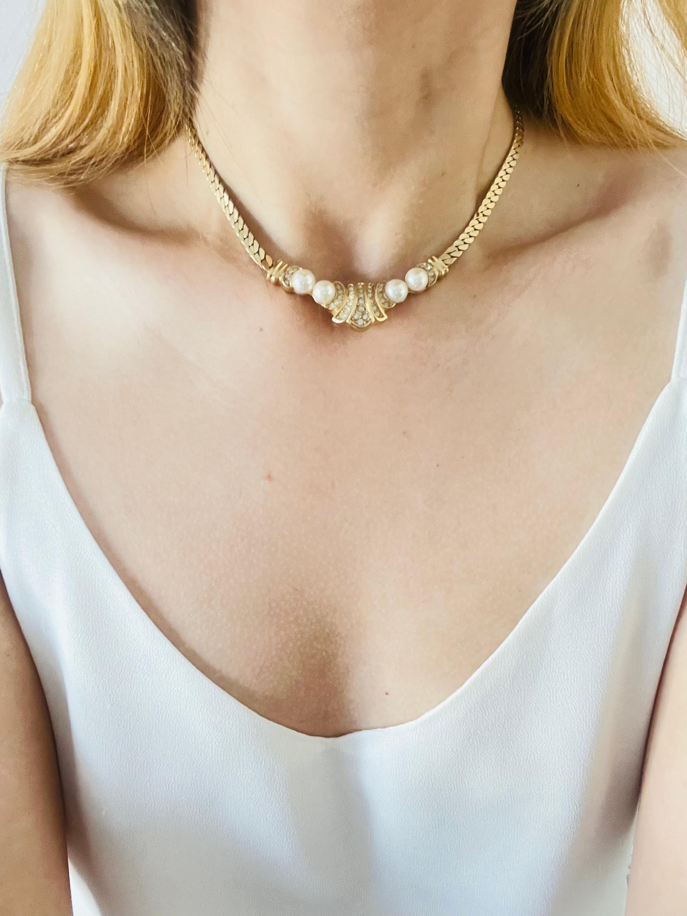 Christian Dior Vintage Años 80 Perlas Blancas Abanico Lunar Cristales Colgante Collar en venta 3