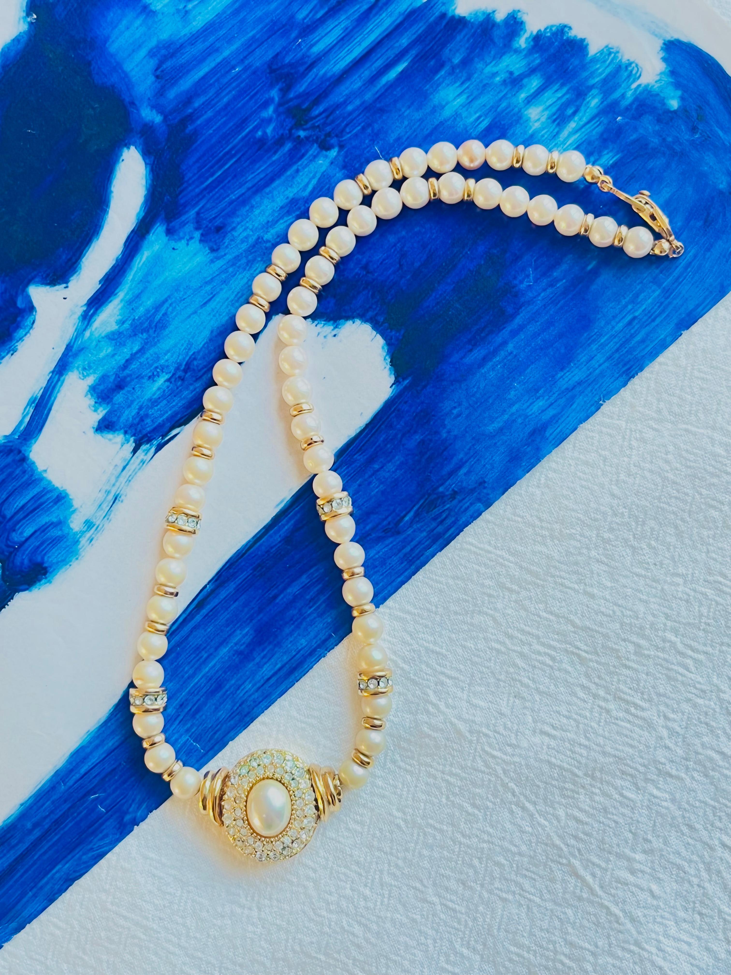 Moderniste Christian Dior, collier pendentif vintage des années 1980, blanc, rond, perles ovales et cristaux en vente