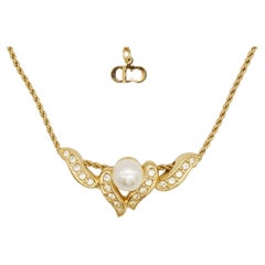 Christian Dior Vintage 1980s White Round Pearl Asymmetric Double Wings Necklace