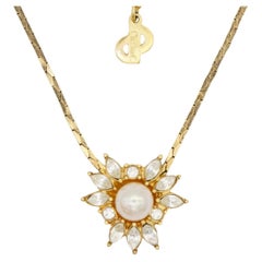 Christian Dior Vintage 1980s White Round Pearl Crystals Flower Sunburst Necklace