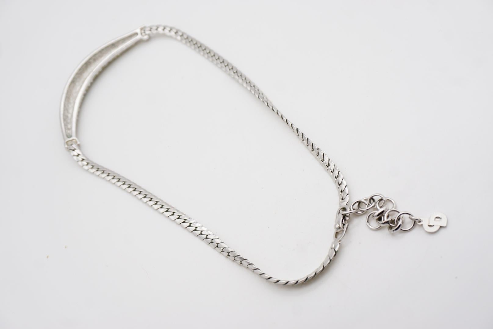 Christian Dior Vintage 1980s Crystals Whole Crescent Pendant Silver Necklace in vendita 7