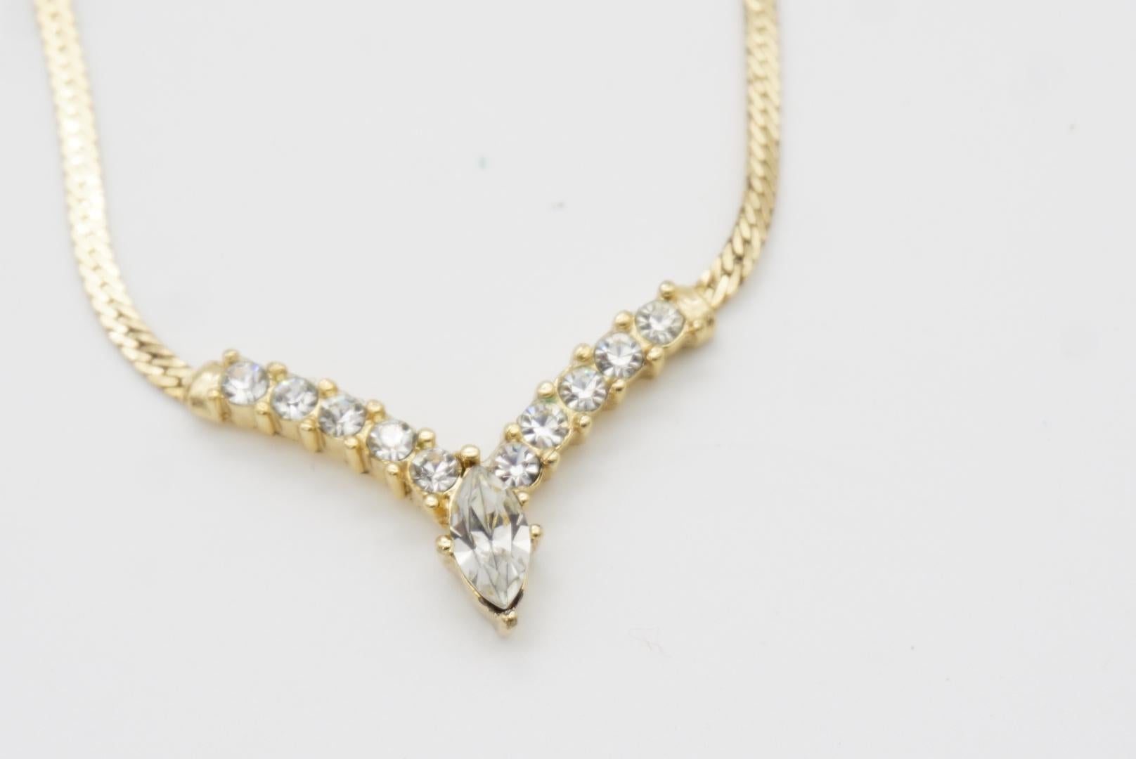 Christian Dior Vintage 1980s Whole Crystals Triangle V Pendant Chain Necklace For Sale 6