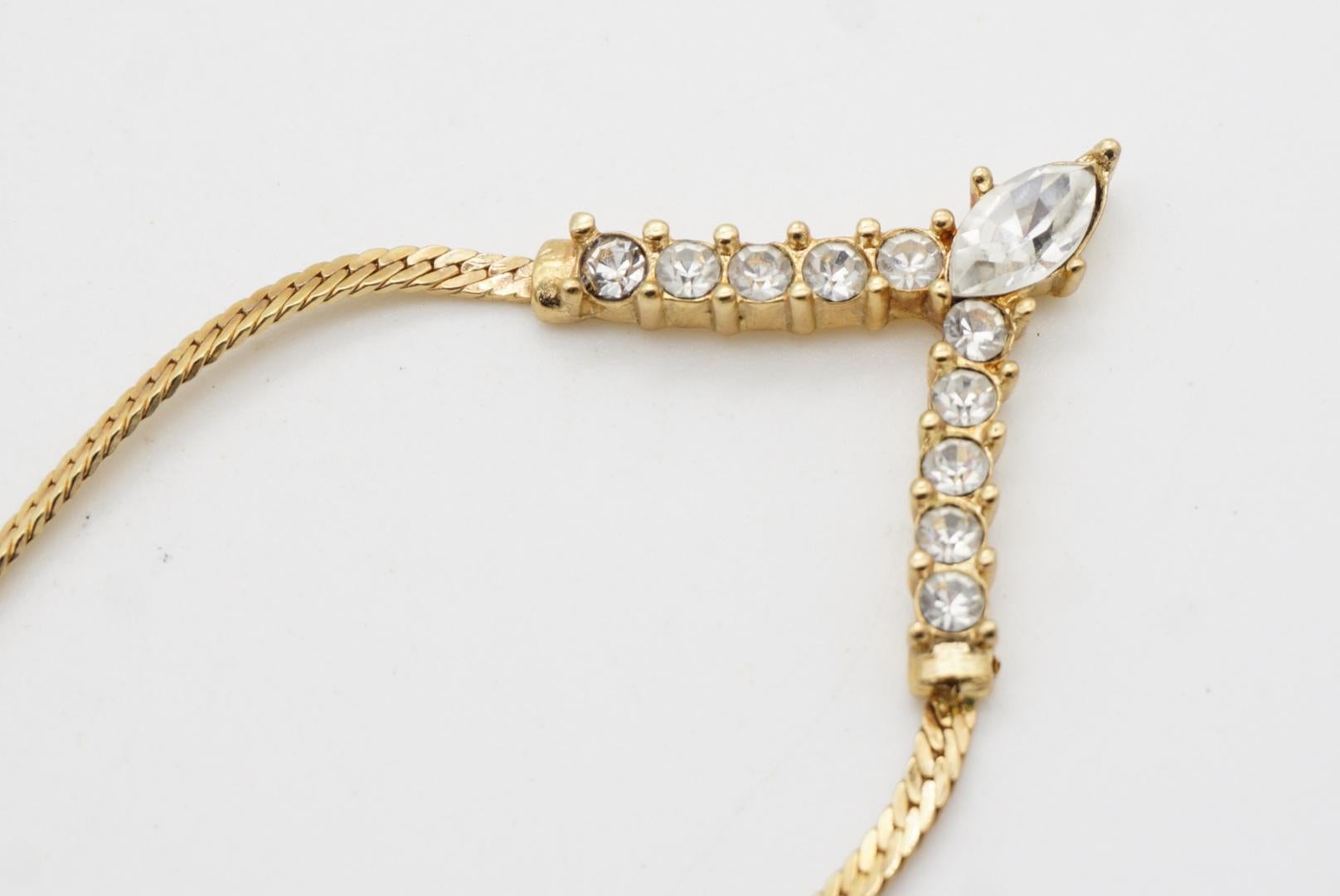 Christian Dior Vintage anni '80 Collana con ciondolo a triangolo a V con cristalli integrali in vendita 4