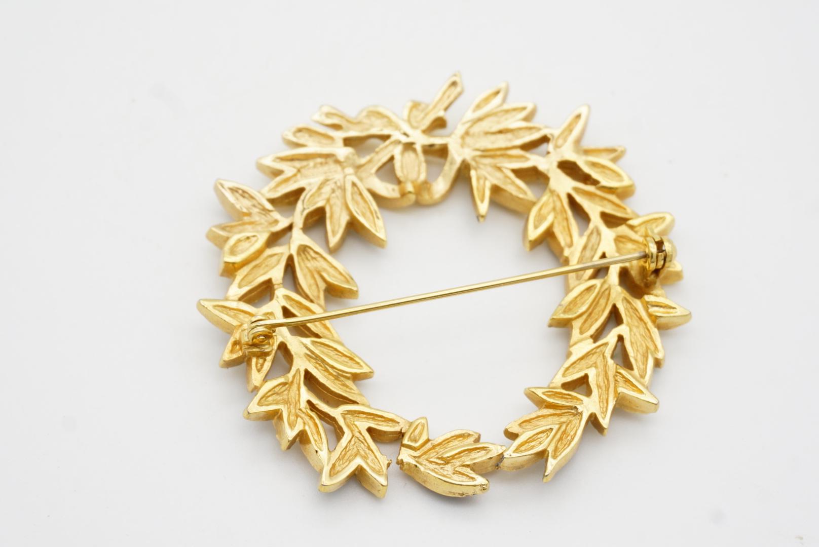 Christian Dior Vintage 1980s Wreath Crystal Black Enamel Flower Leaf Gold Brooch For Sale 4