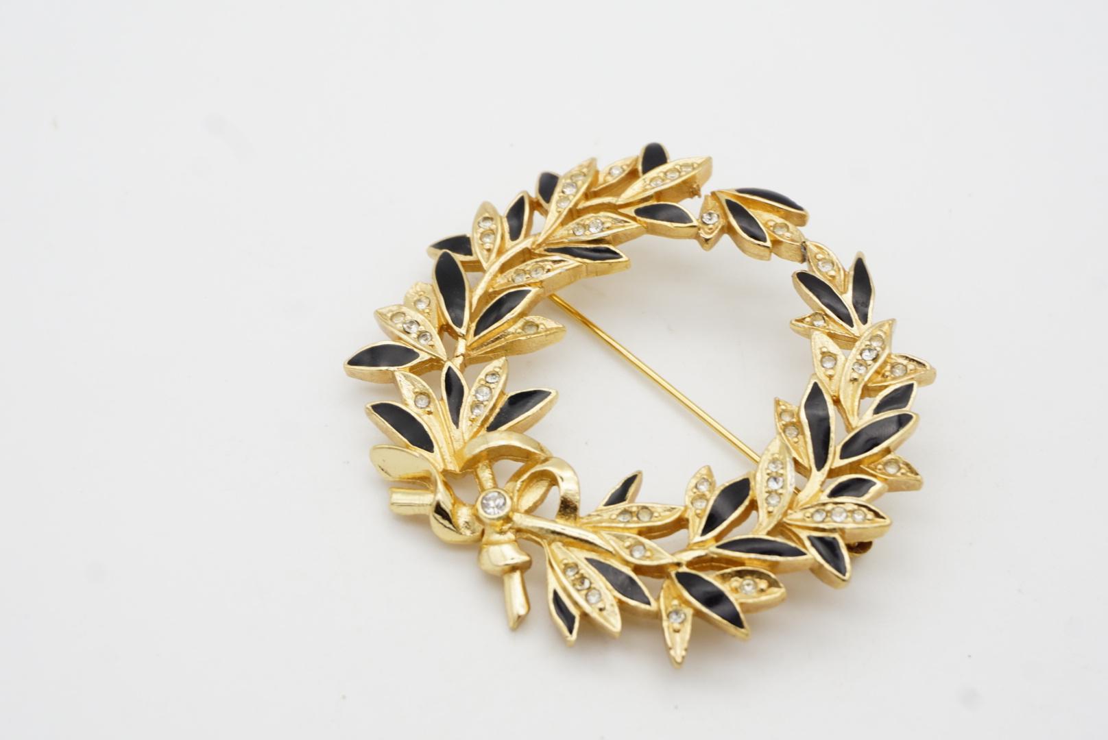 Christian Dior Vintage 1980s Wreath Crystal Black Enamel Flower Leaf Gold Brooch For Sale 2