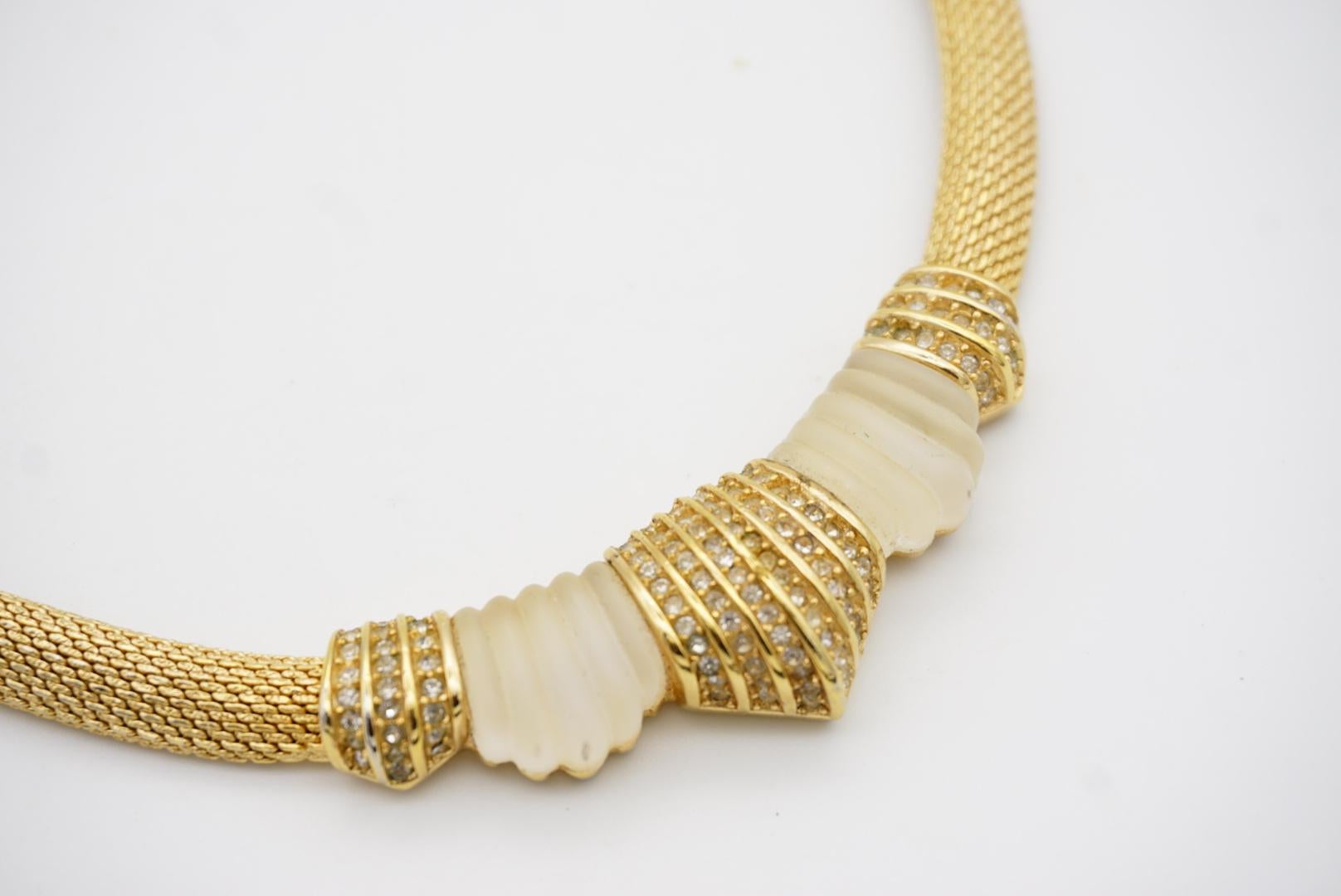 Christian Dior Vintage 1980 Matte White Shell Crystals Snake Omega Gold Necklace For Sale 5