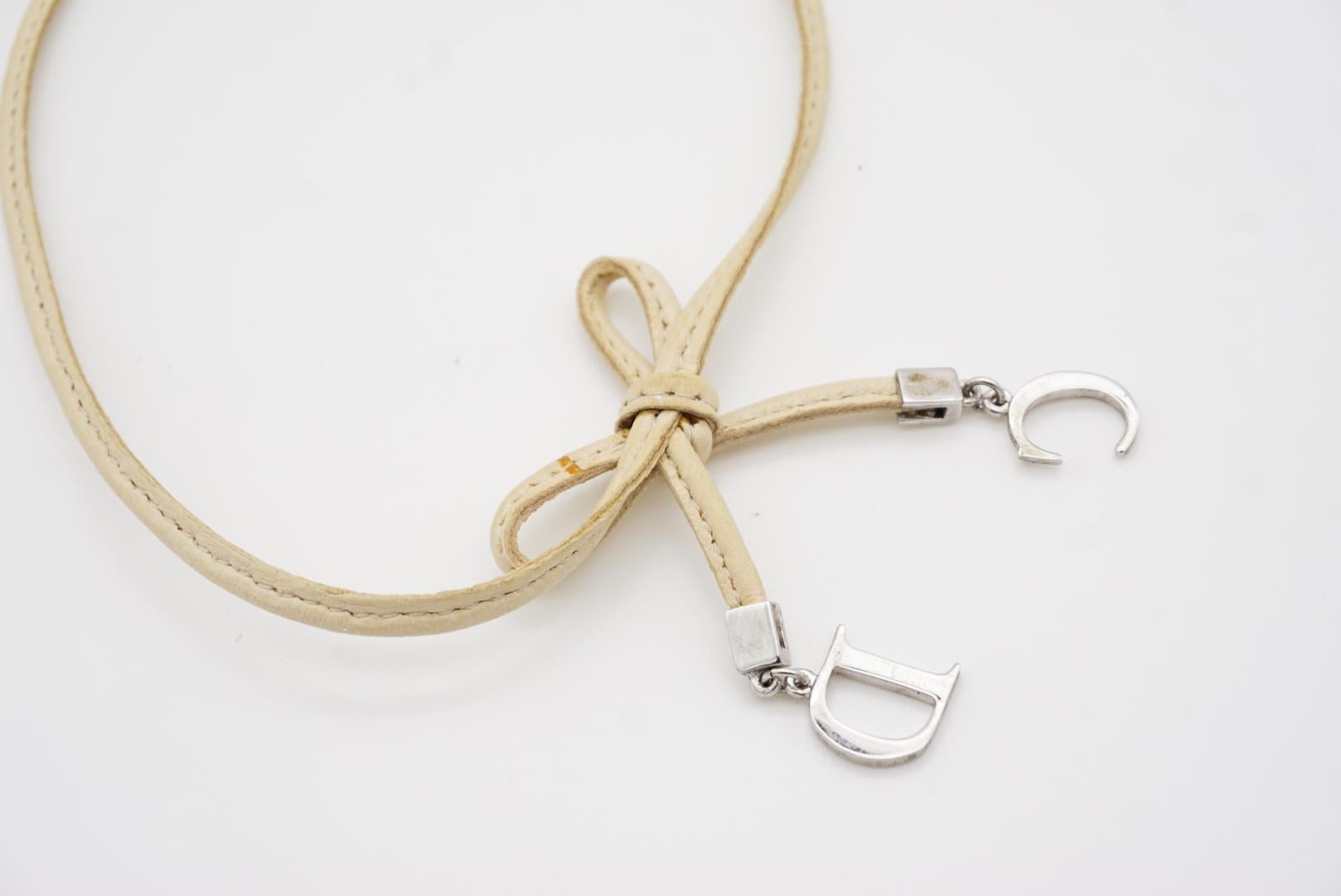 Christian Dior Vintage 1990 CD Logo Charm Bow Tie Beige Leather Choker Necklace 5