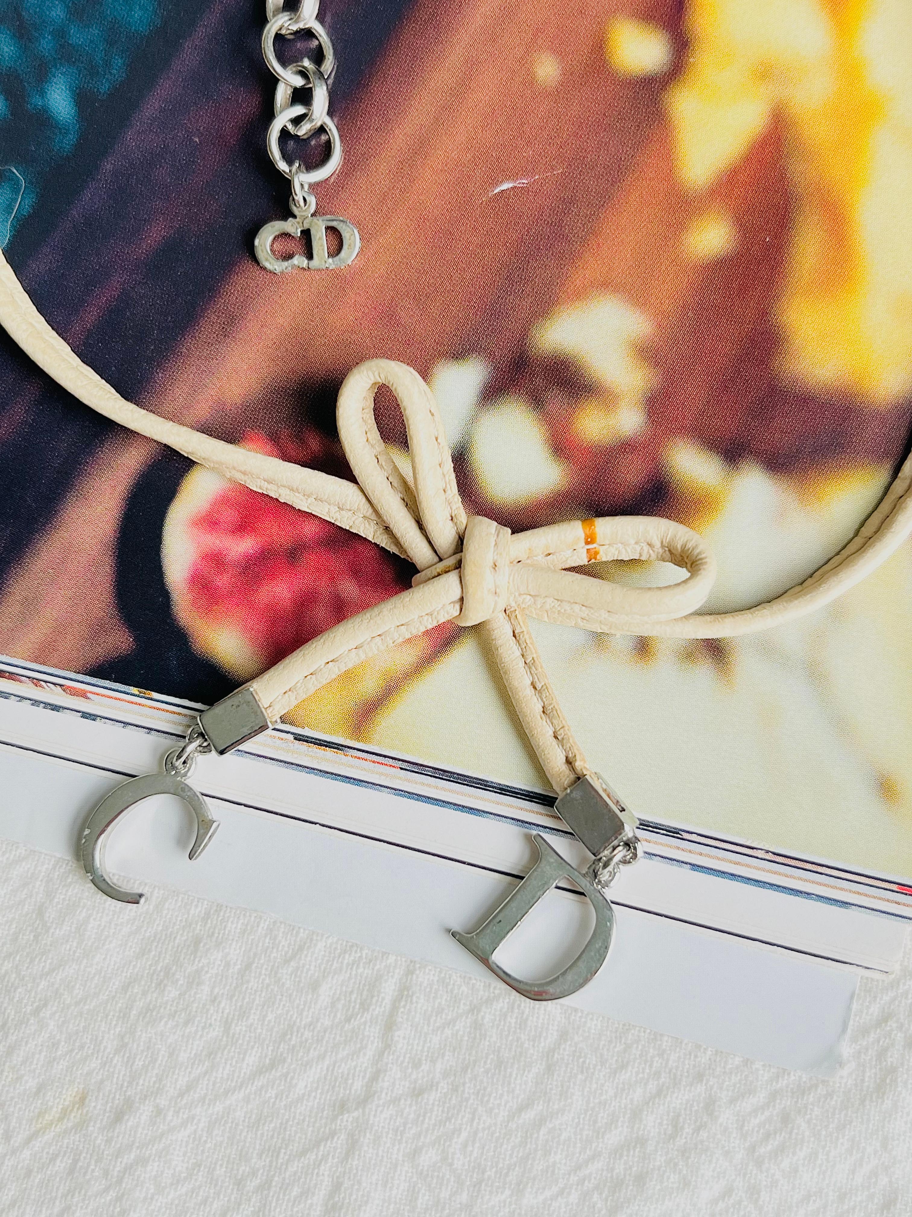 Women's or Men's Christian Dior Vintage 1990 CD Logo Charm Bow Tie Beige Leather Choker Necklace For Sale