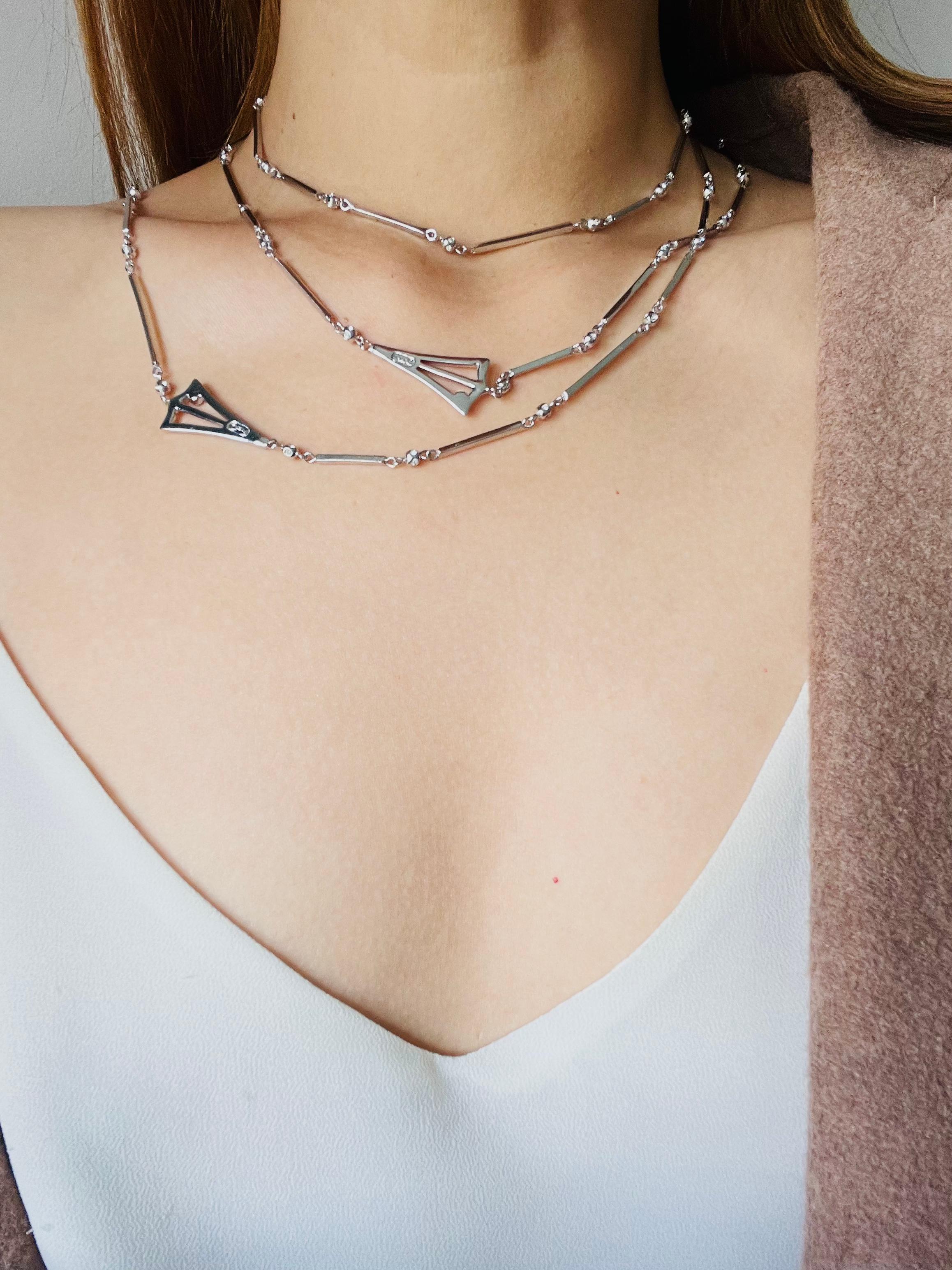 Christian Dior Vintage 1990 Weiße Kristalle Langer Stab Dreieck Vielseitige Halskette im Angebot 6