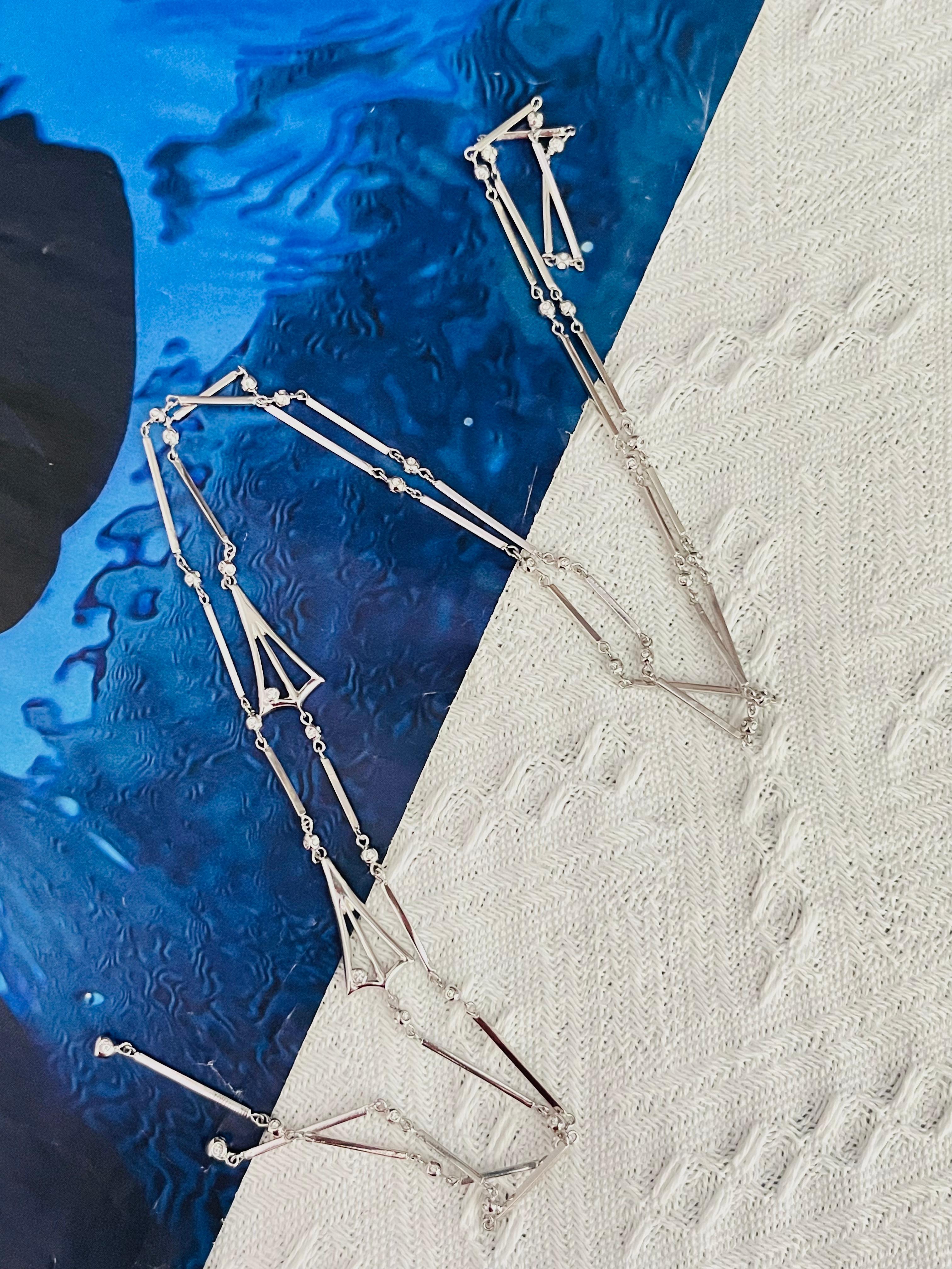 Christian Dior Vintage 1990 Weiße Kristalle Langer Stab Dreieck Vielseitige Halskette (Art déco) im Angebot