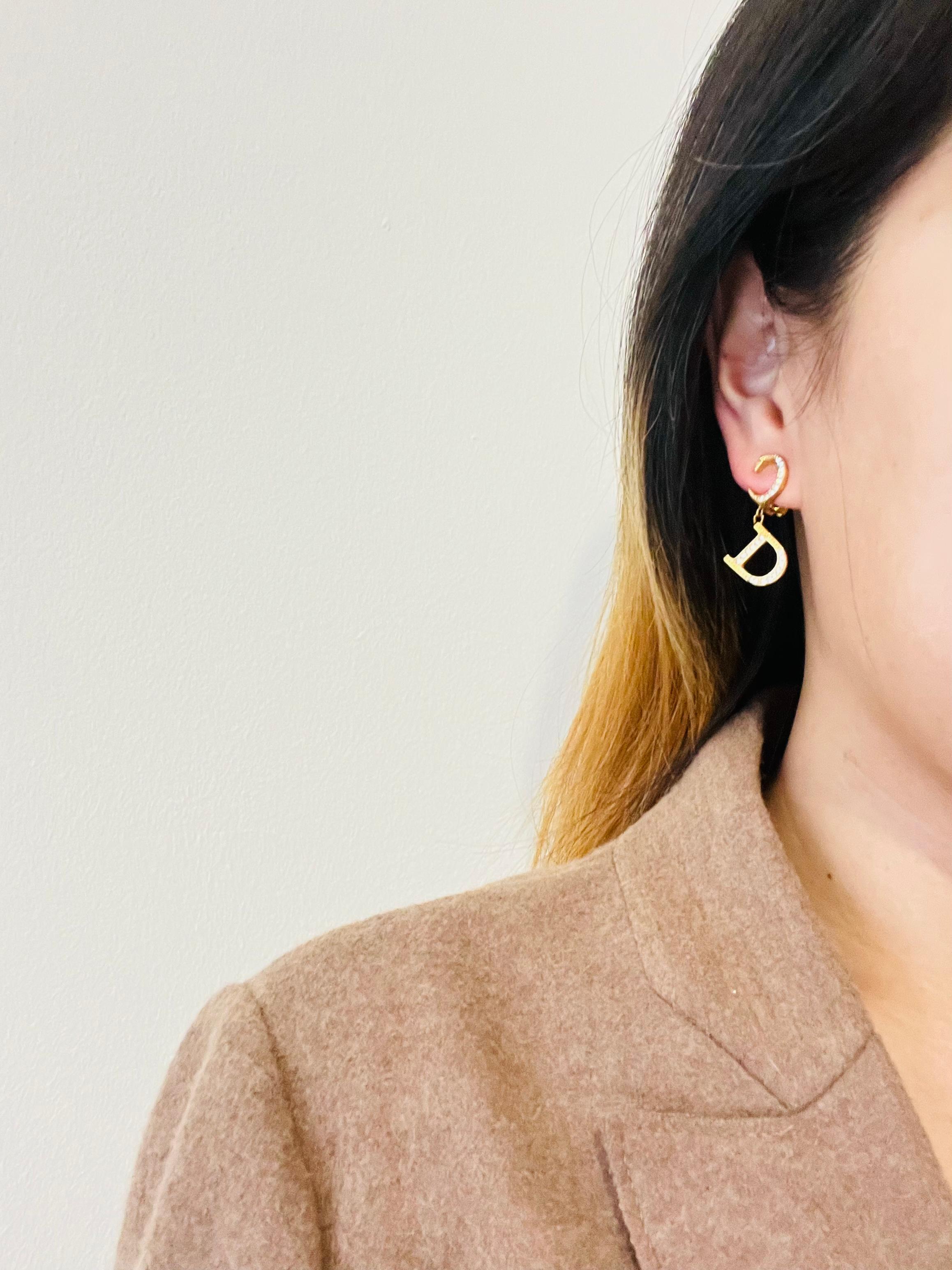 Christian Dior Vintage 1990s Monogram Logo CD Crystals Drop Gold Clip Earrings For Sale 1