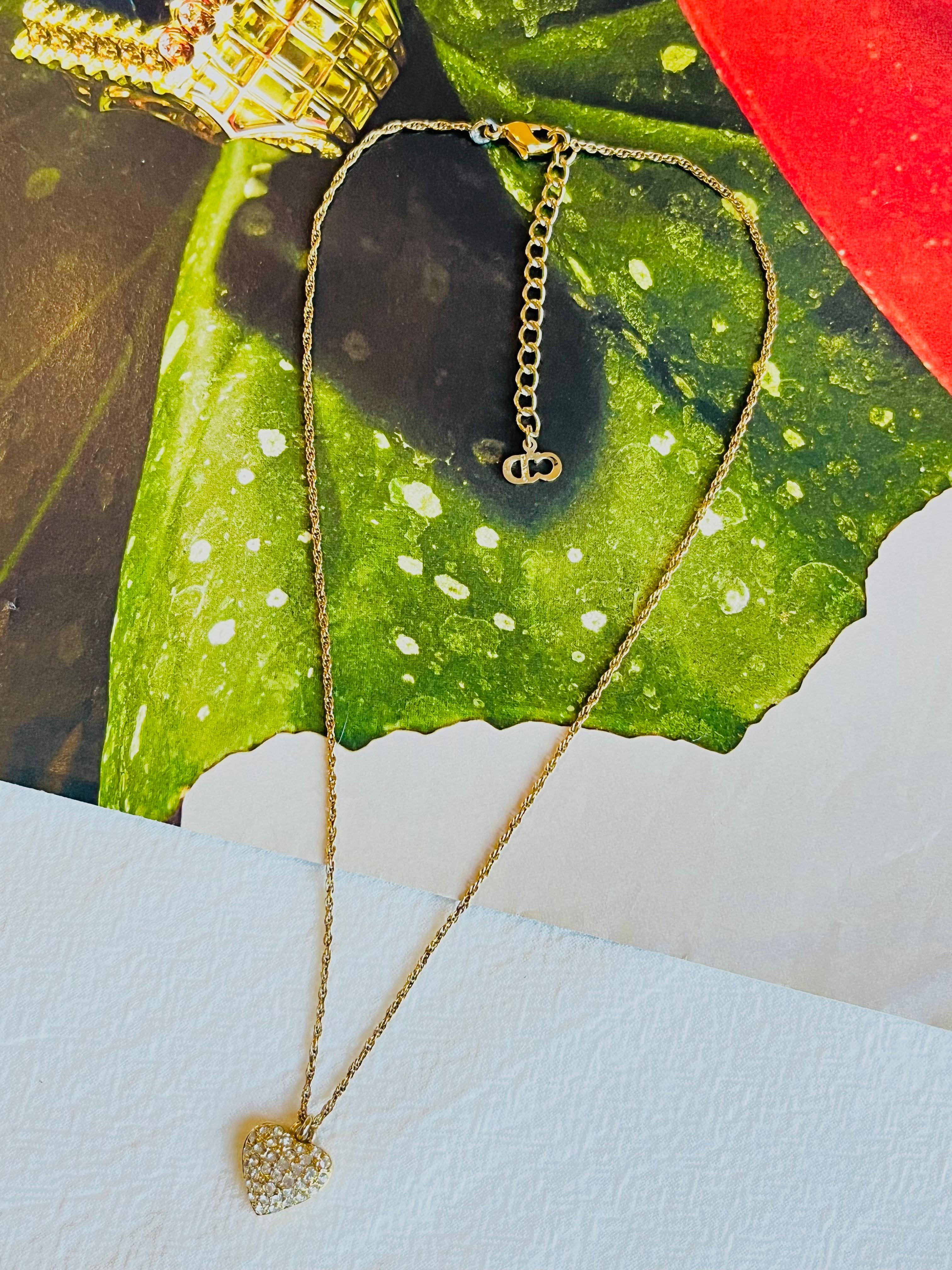 Christian Dior Vintage 1990s Shining Crystals Heart Love Pendant Gold Necklace In Good Condition In Wokingham, England