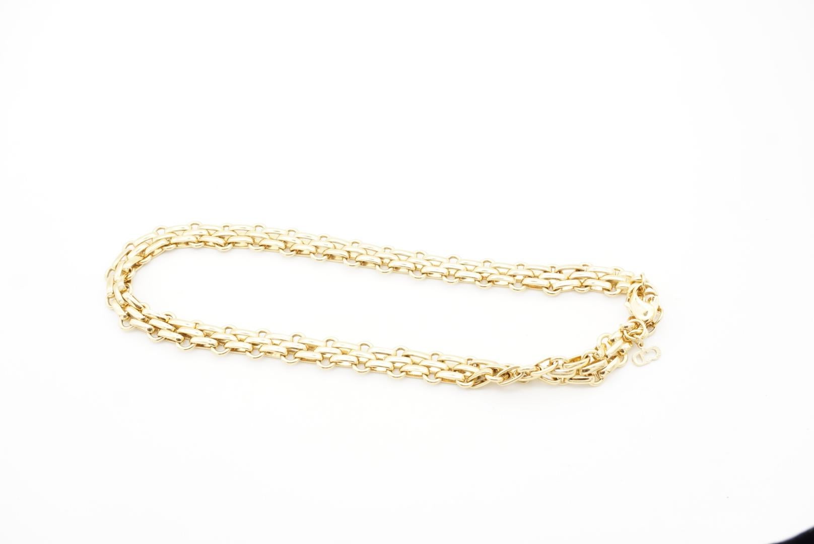 Christian Dior Vintage 1990s Unisex Classic Interlock Link Gold Choker Necklace For Sale 6