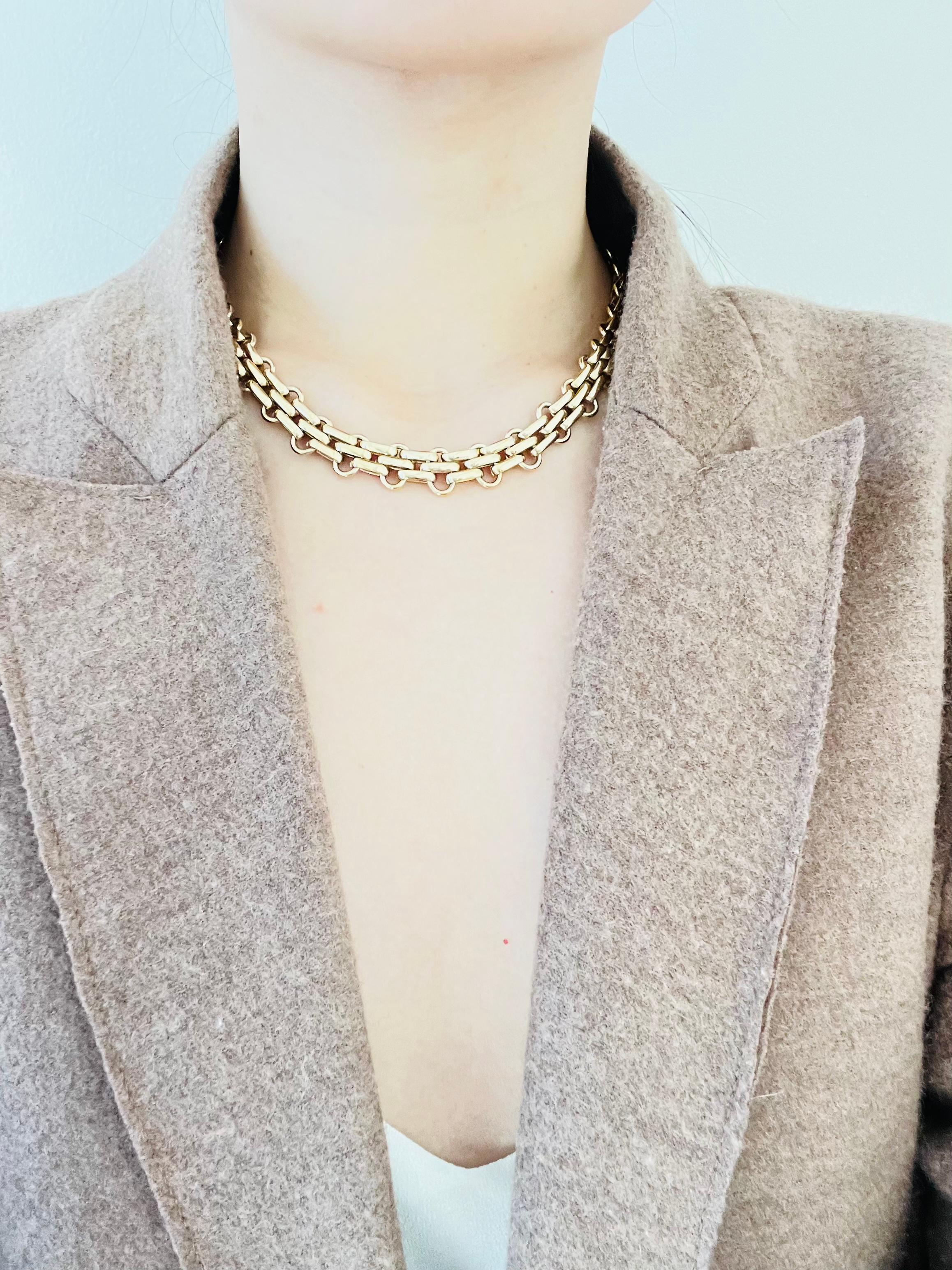Christian Dior Vintage 1990s Unisex Classic Interlock Link Gold Choker Necklace For Sale 1