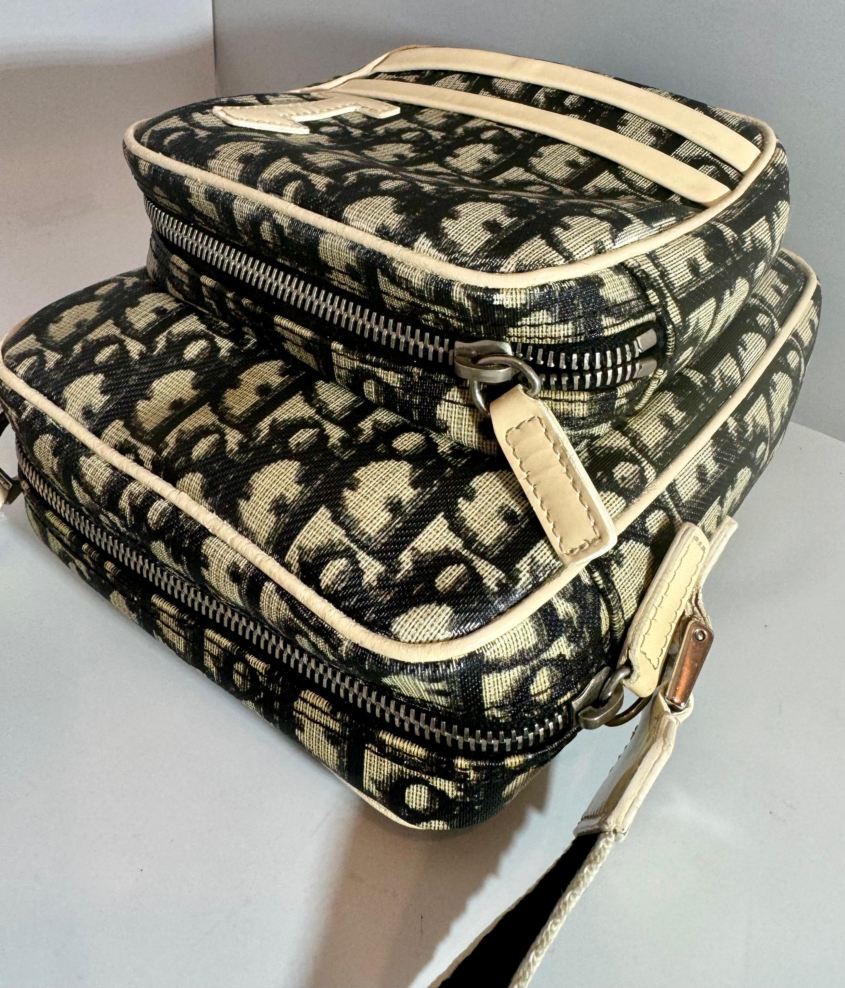 Christian Dior Vintage Authentic Dior Trotter Paris Crossbody Bag, Unisex For Sale 3