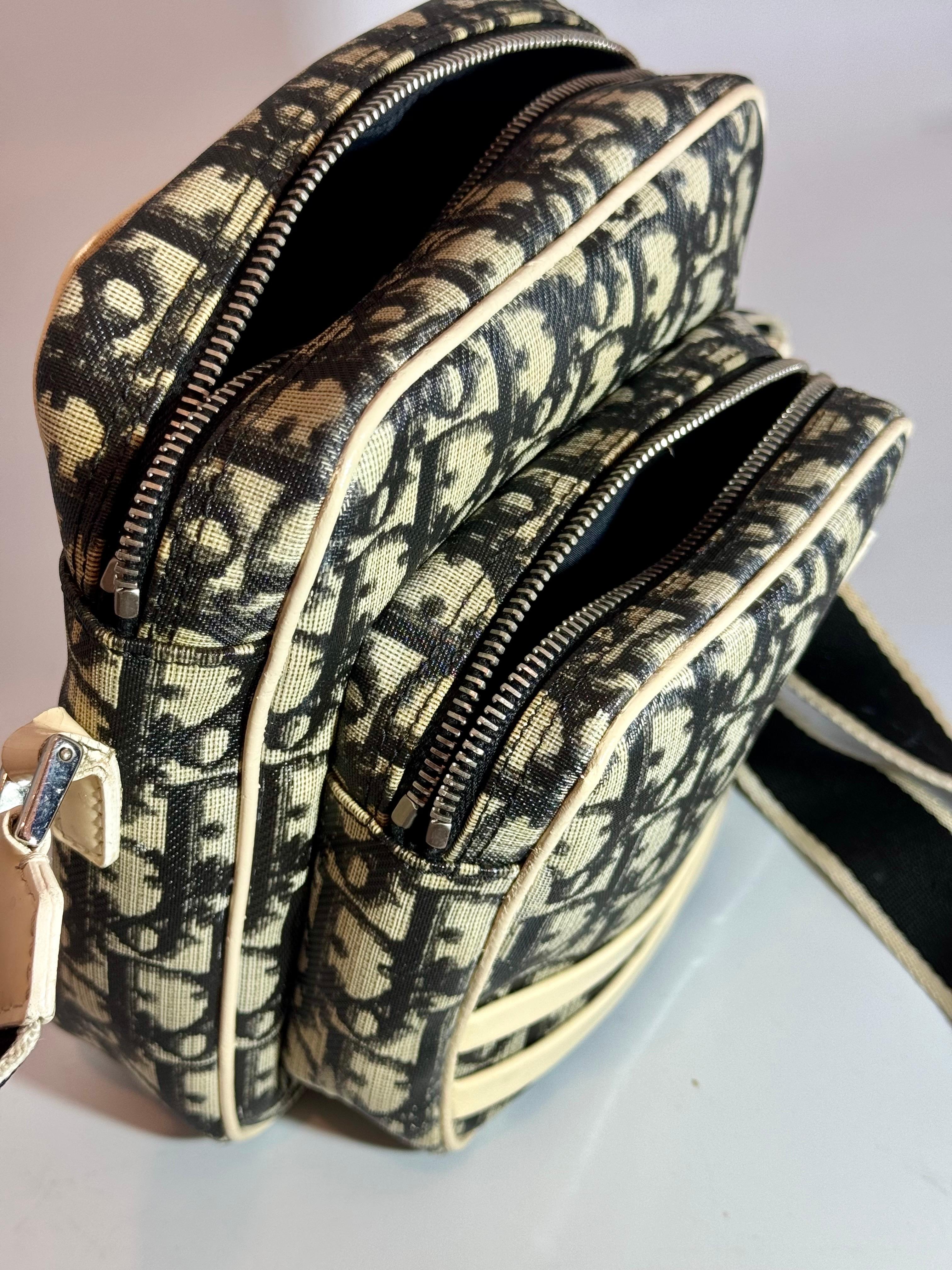 Christian Dior Vintage Authentic Dior Trotter Paris Crossbody Bag, Unisex For Sale 4