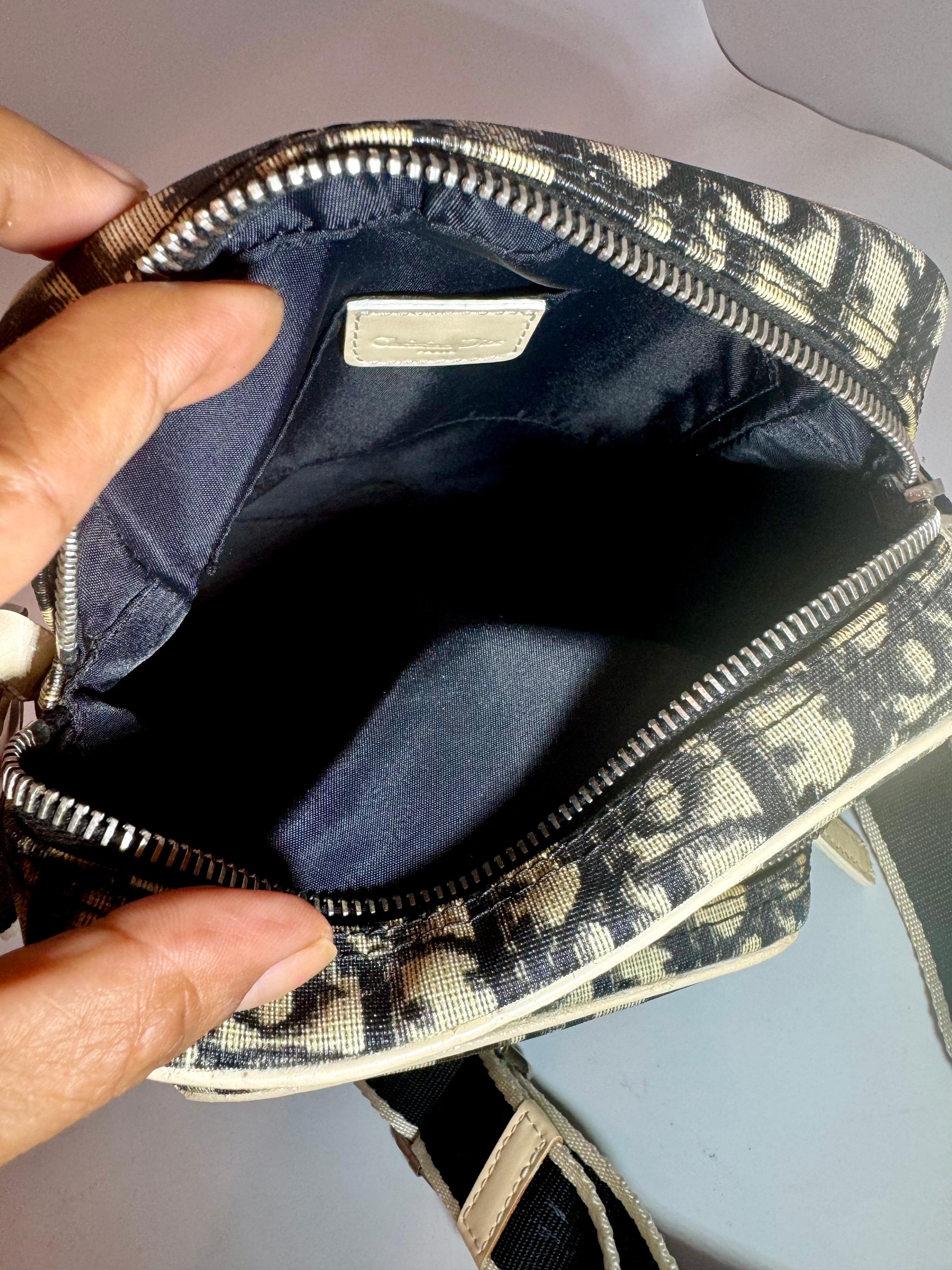 Christian Dior Vintage Authentic Dior Trotter Paris Crossbody Bag, Unisex For Sale 5
