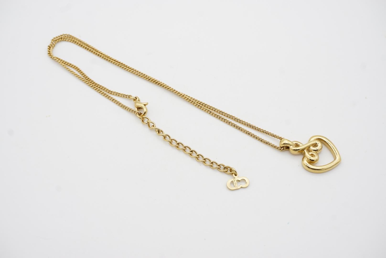 Christian Dior Collana barocca d'epoca con ciondolo in oro con cuore e nodo d'amore traforato in vendita 8