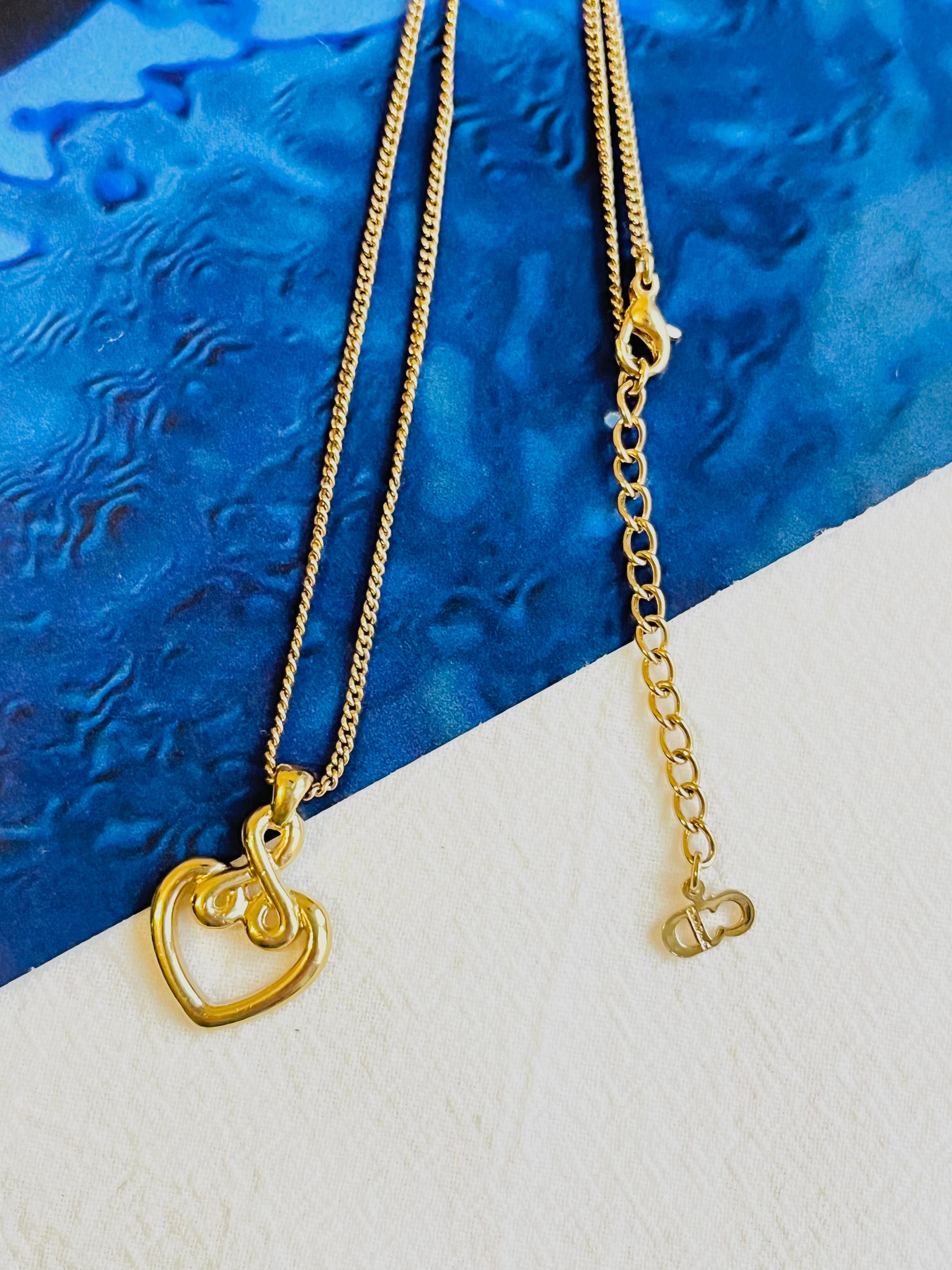 da uomo o donna Christian Dior Collana barocca d'epoca con ciondolo in oro con cuore e nodo d'amore traforato in vendita