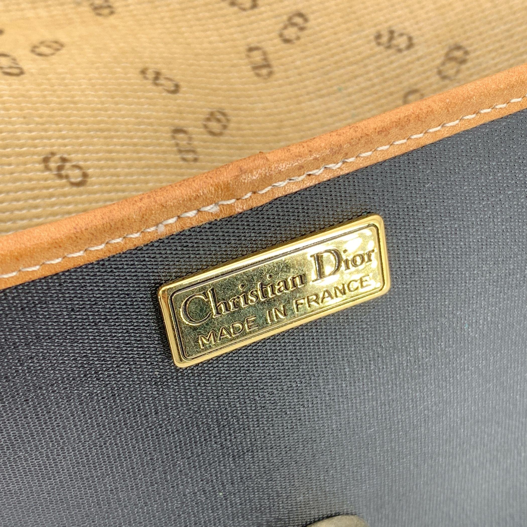 Christian Dior Vintage Sac à bandoulière à rabat en toile noire et beige en vente 1