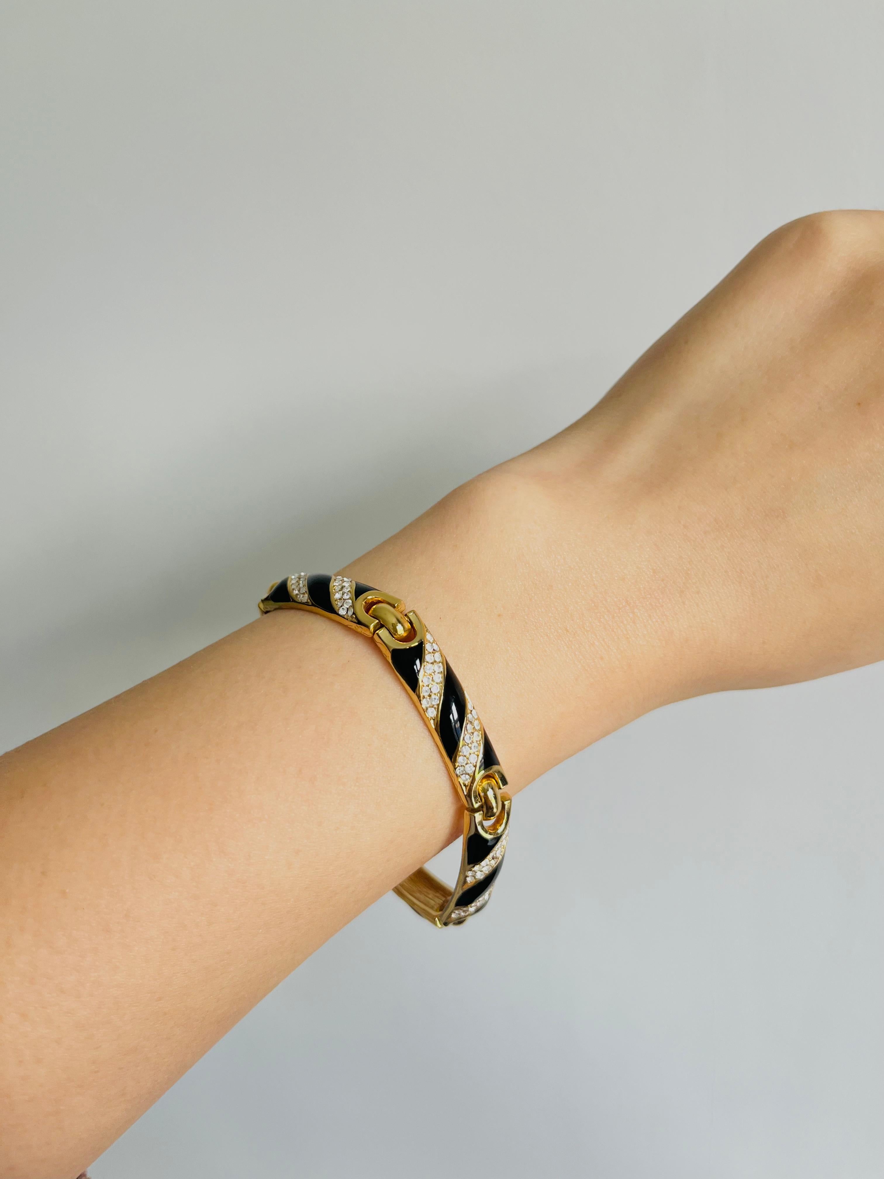 Christian Dior Vintage Black Crystals Interlinked 3 Three Modenrist Gold Set For Sale 2