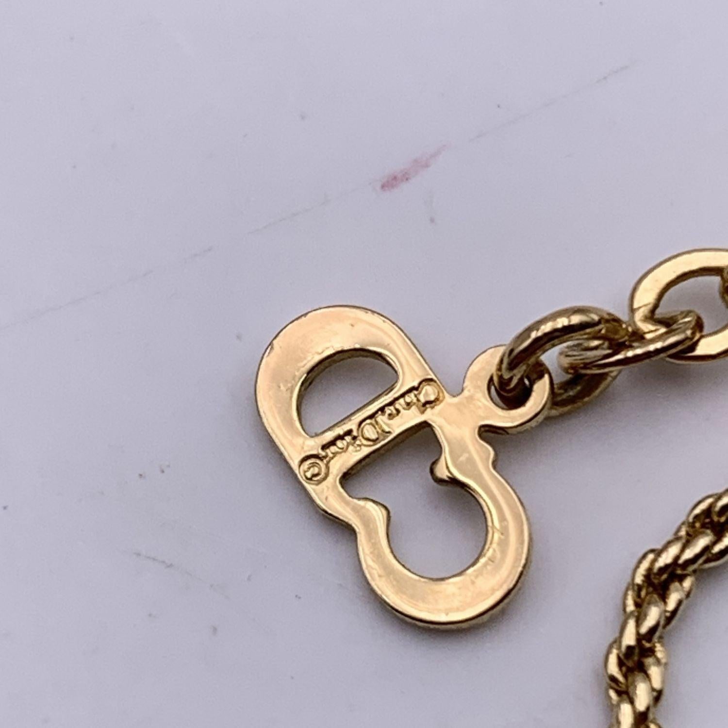 Christian Dior Vintage Collier pendentif CD en émail noir et métal doré en vente 1