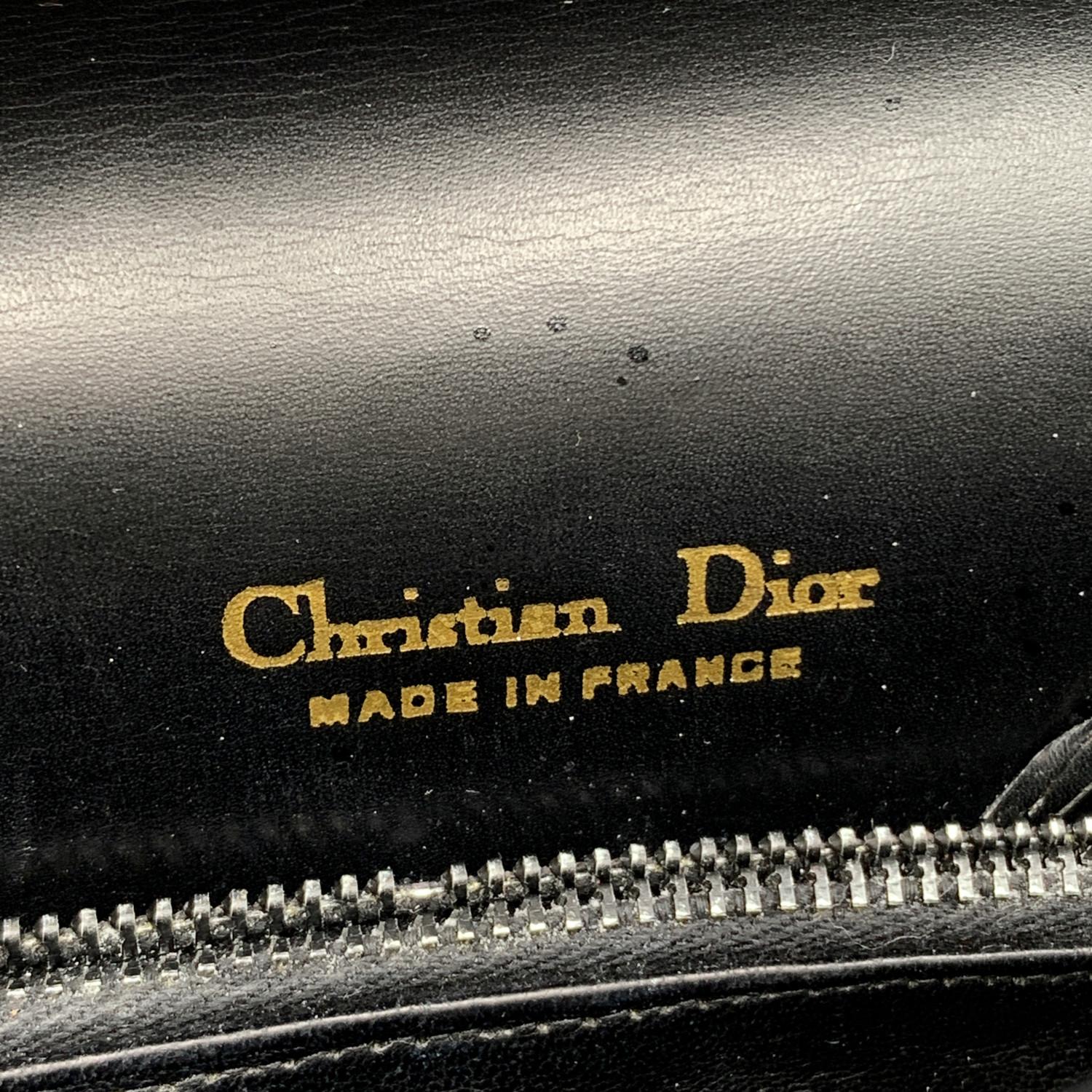 Christian Dior Vintage Schwarze Lederbox-Handtasche mit CD-Verschluss Damen