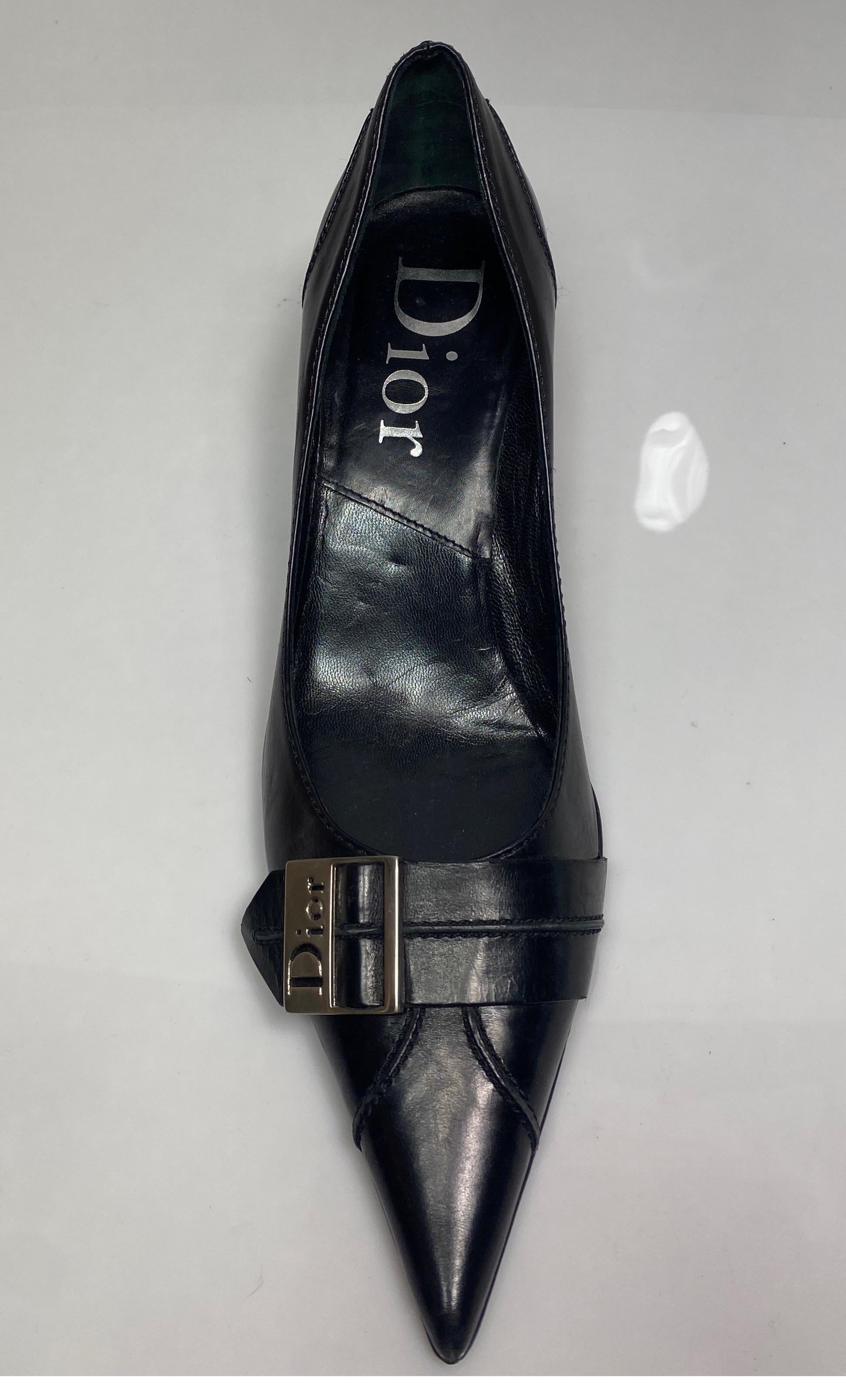 Christian Dior Vintage Black Leather Pump with Silver Dior Buckle-Size 37.5 In Good Condition For Sale In West Palm Beach, FL