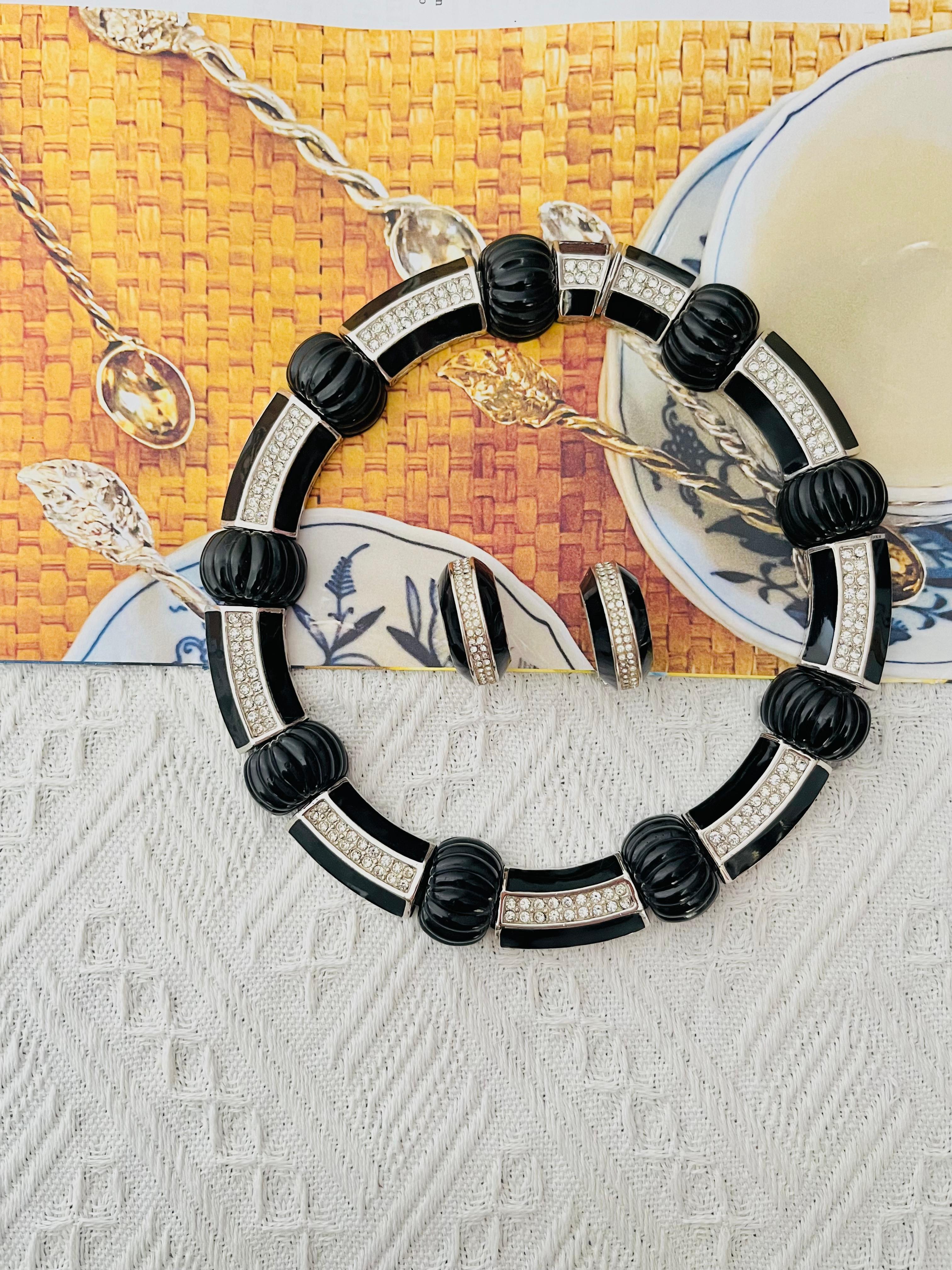 Art Déco Christian Dior Vintage Black Wide Hinge Link Crystal Carved Scalloped Melon Set in vendita