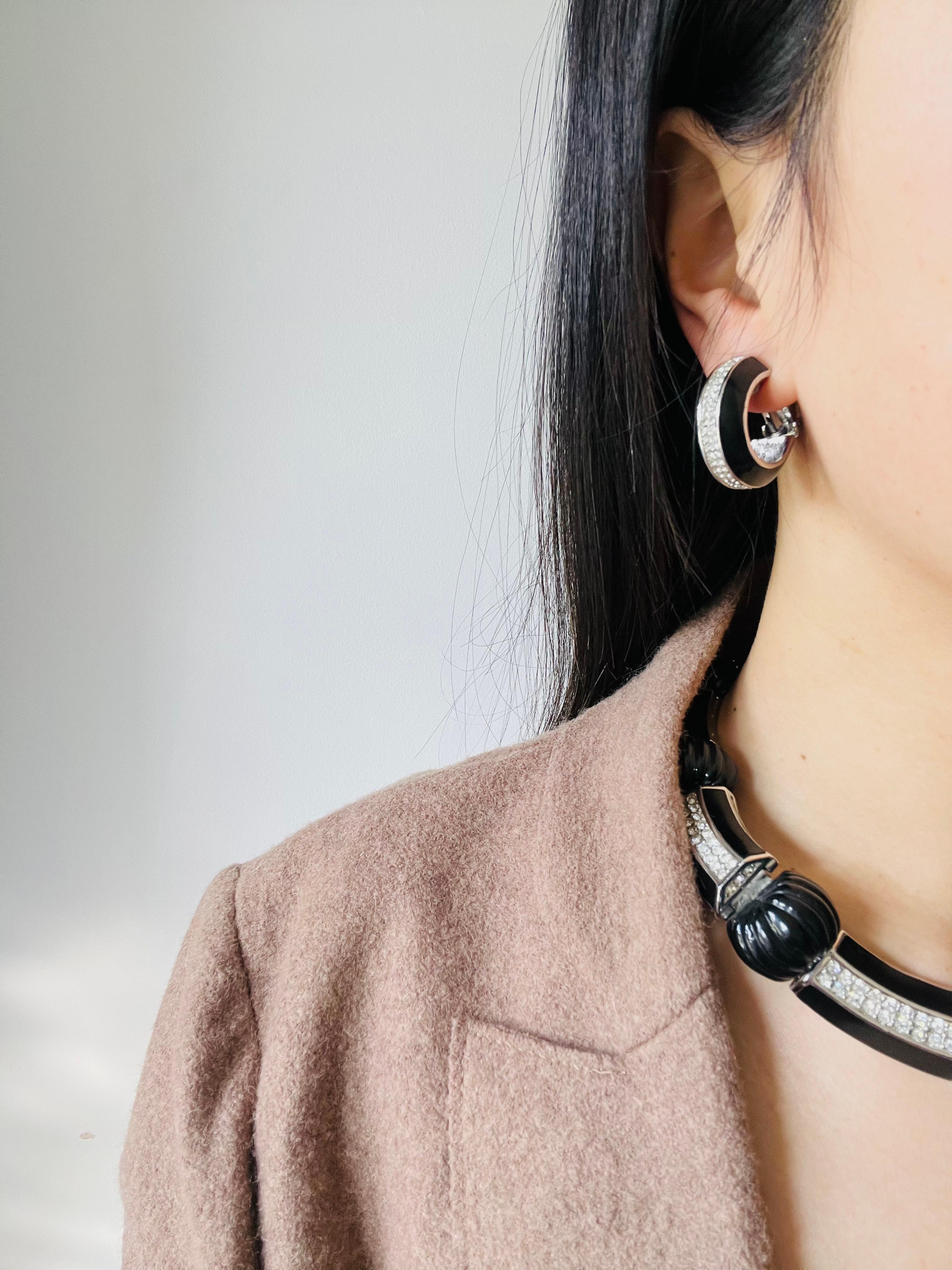 Christian Dior Vintage Black Wide Hinge Link Crystal Carved Scalloped Melon Set in vendita 5