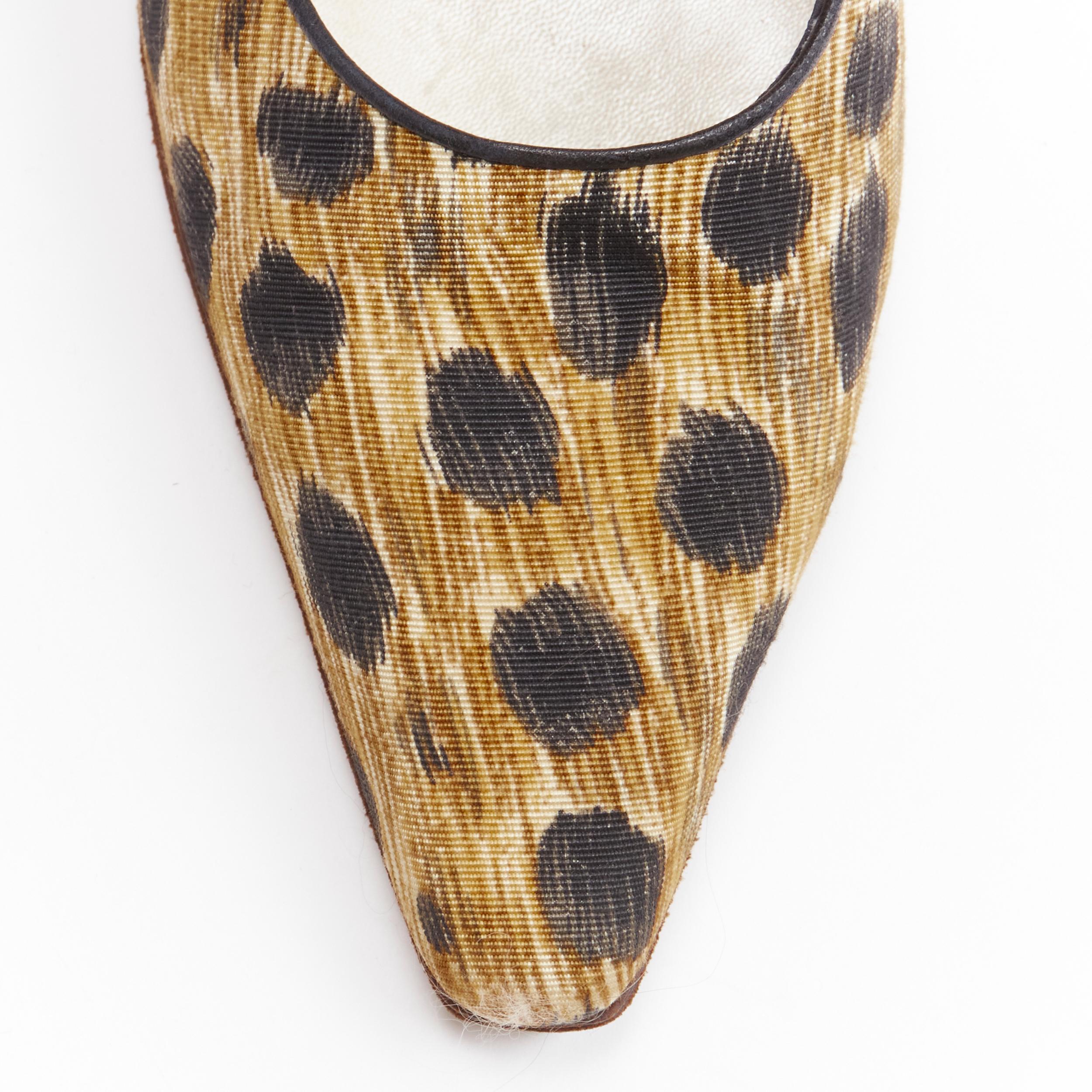 CHRISTIAN DIOR - Escarpins à lacets vintage en tissu imprimé léopard marron EU36,5 en vente 1